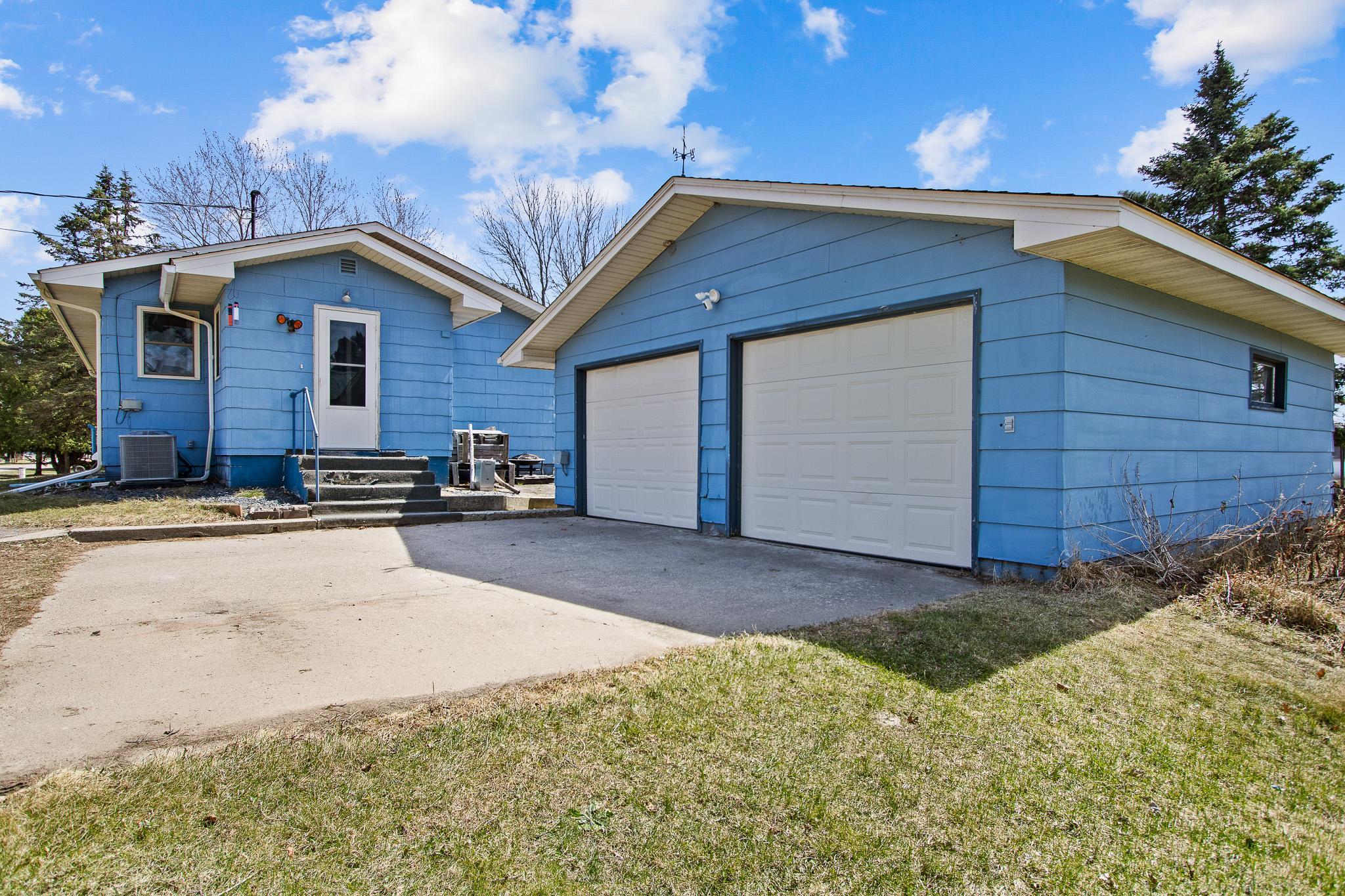 1973 single family home for sale at 22379 519th Lane in McGregor, MN — 2 bed, 2 bath (photo 3 of 26)