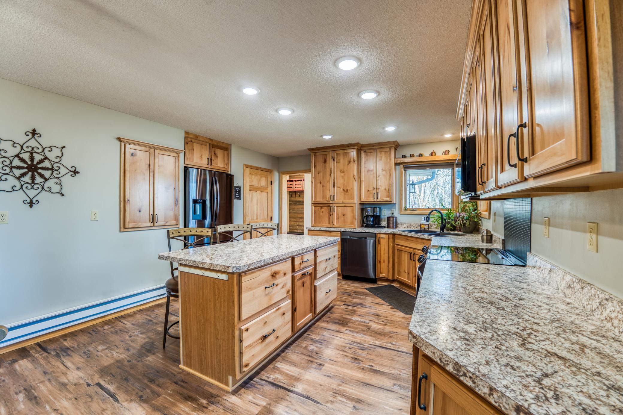 1998 single family home for sale at 32061 Primrose Lane in Laporte, MN — 3 bed, 2 bath (photo 20 of 101)