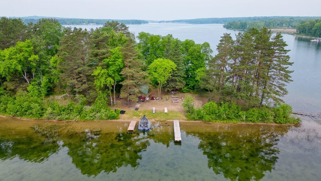 2000 single family home for sale at 30901 Sunny Beach Road in Grand Rapids, MN — 1 bed, 0 bath (photo 9 of 32)