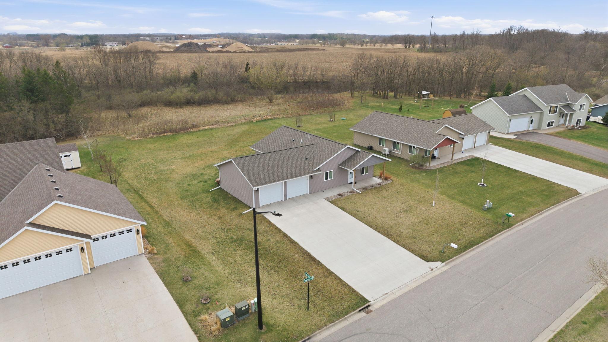 2022 single family home for sale at 1504 Jasmine Drive in Alexandria, MN — 3 bed, 1 bath (photo 2 of 18)