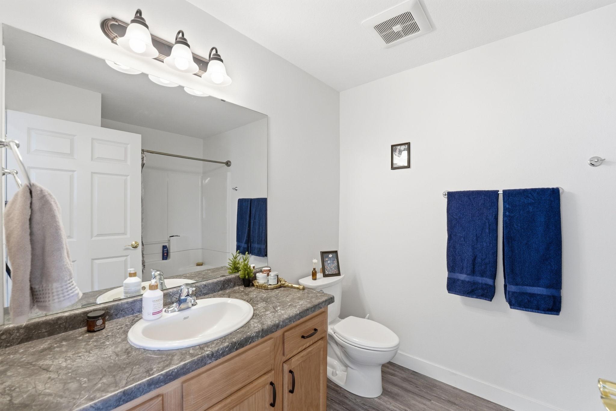 2022 single family home for sale at 1504 Jasmine Drive in Alexandria, MN — 3 bed, 1 bath (photo 12 of 18)