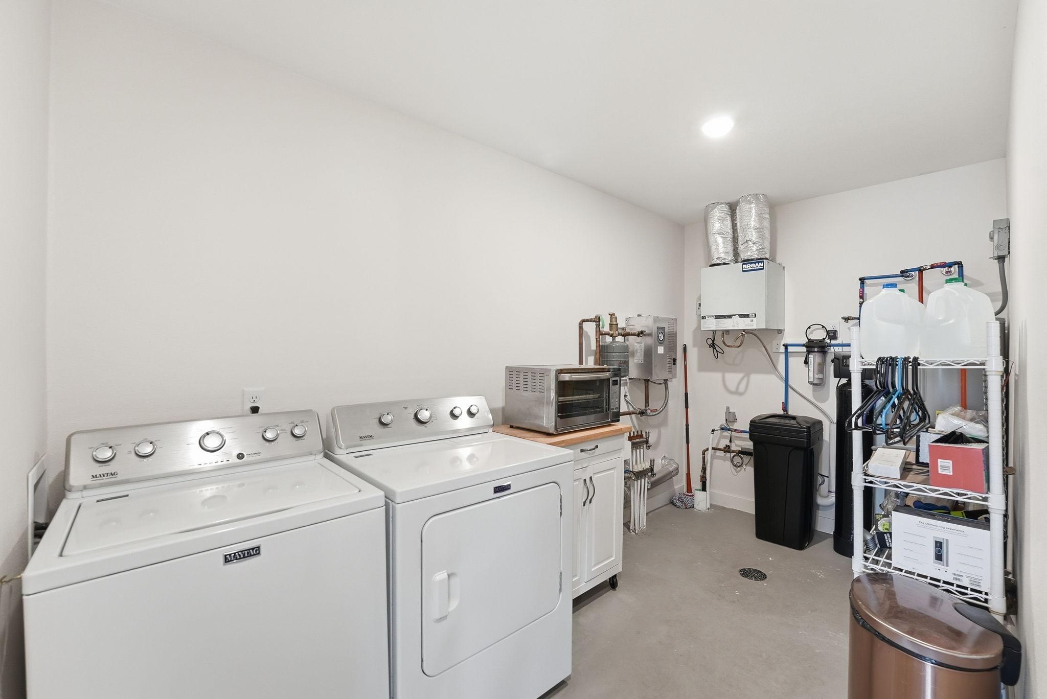 2022 single family home for sale at 1504 Jasmine Drive in Alexandria, MN — 3 bed, 1 bath (photo 14 of 18)