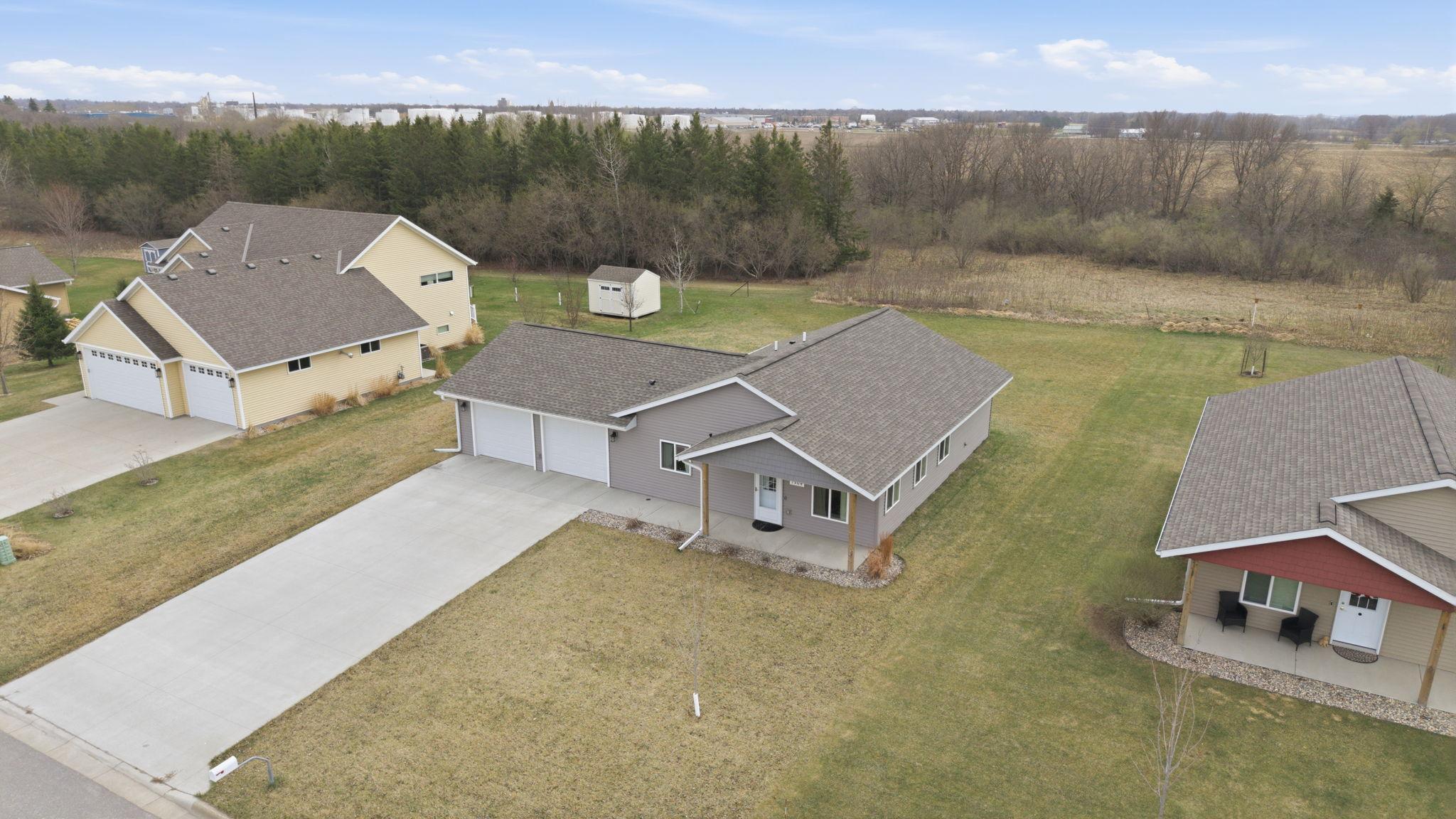 2022 single family home for sale at 1504 Jasmine Drive in Alexandria, MN — 3 bed, 1 bath (photo 17 of 18)