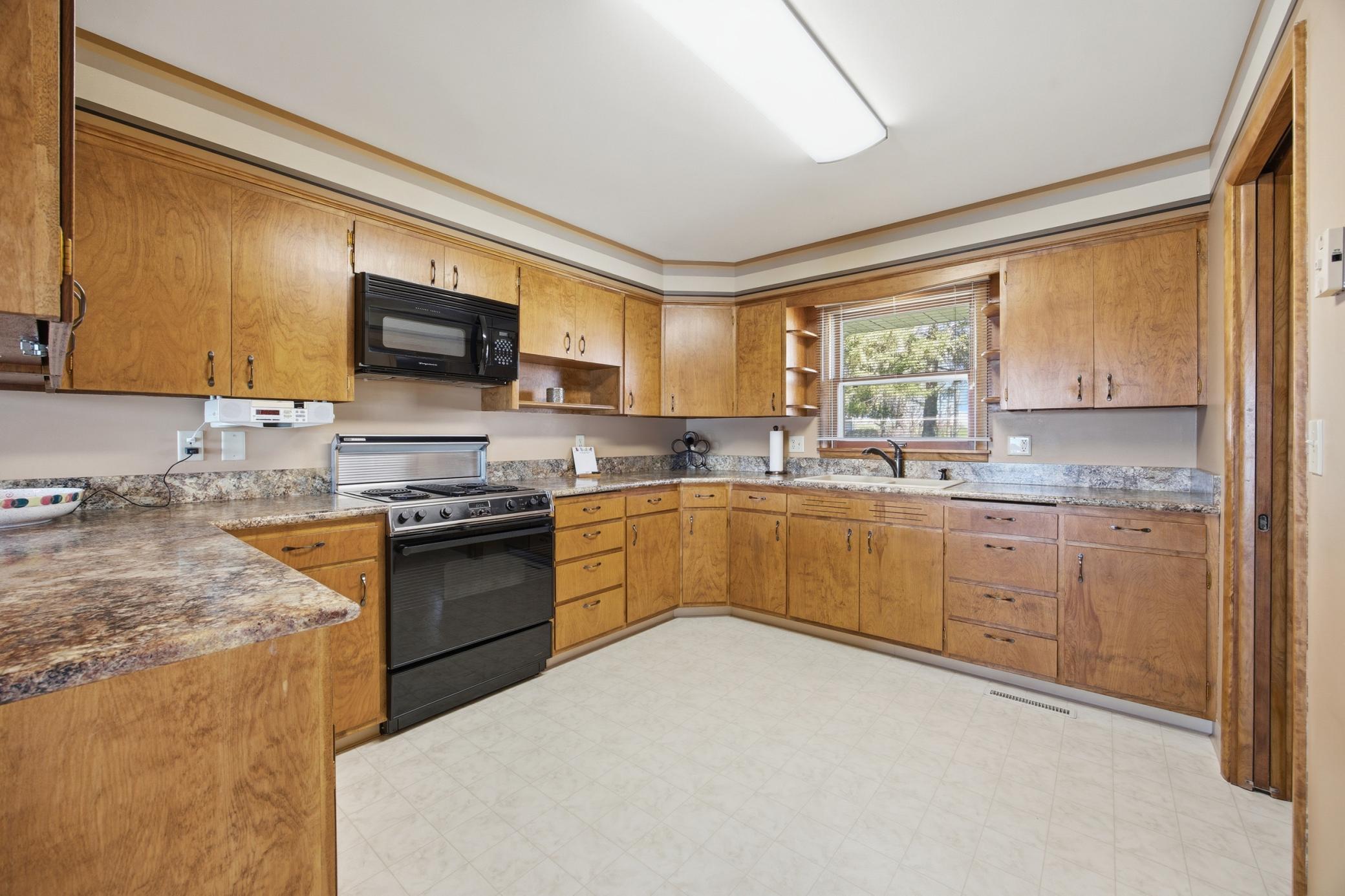 1961 single family home for sale at 26066 County Highway 4 in Pelican Rapids, MN — 2 bed, 1 bath (photo 12 of 52)