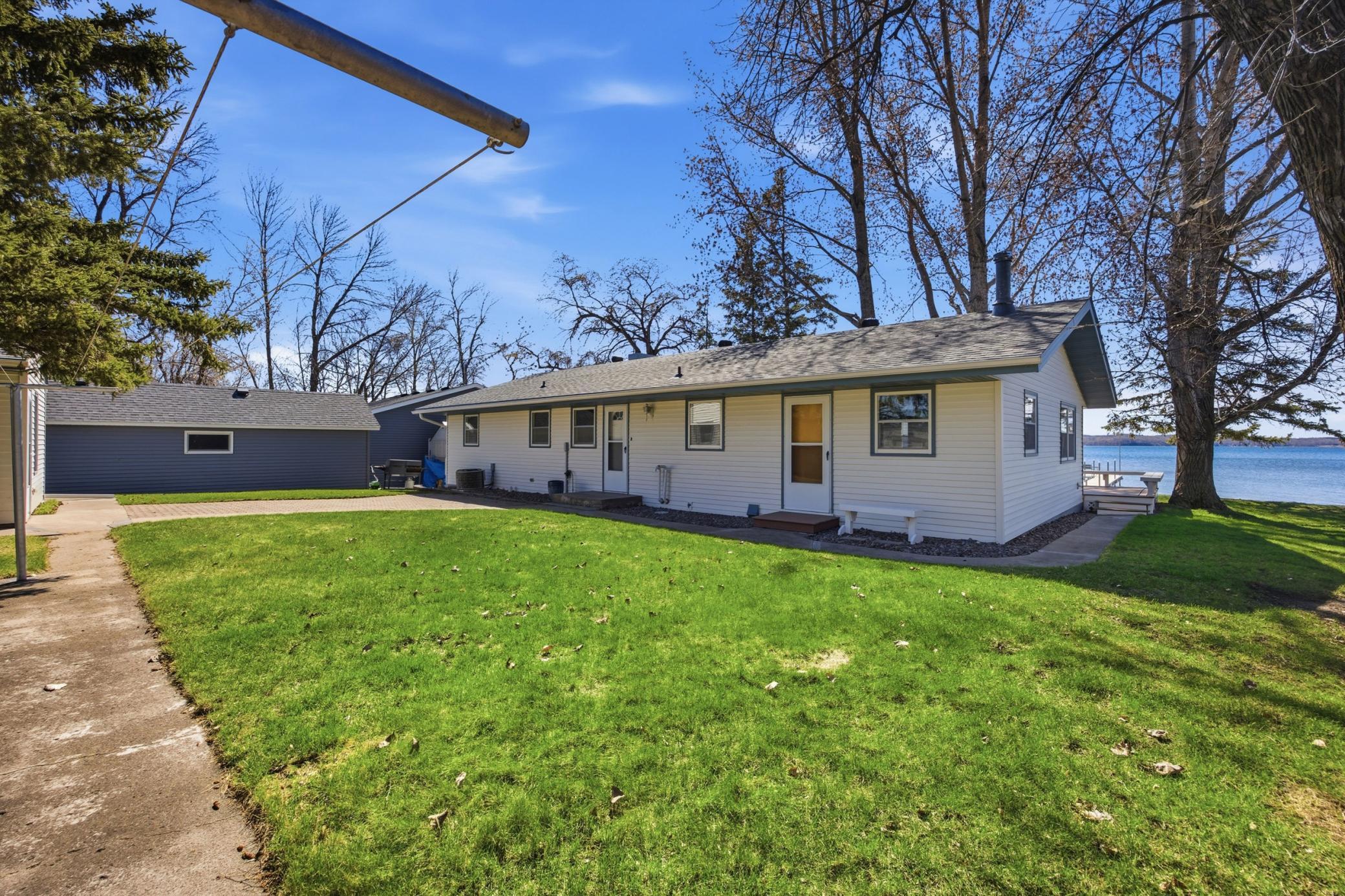 1961 single family home for sale at 26066 County Highway 4 in Pelican Rapids, MN — 2 bed, 1 bath (photo 5 of 52)