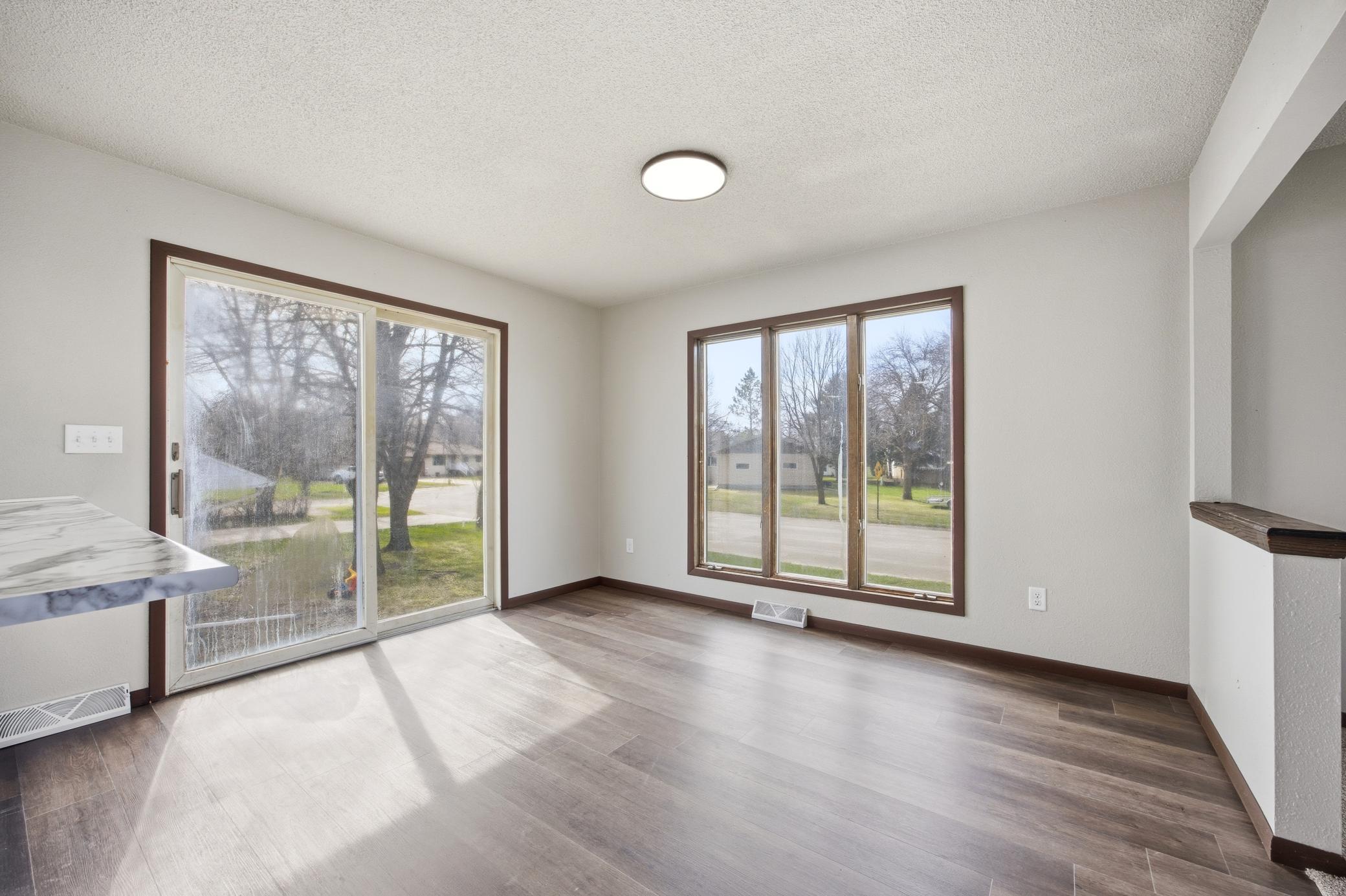 1930 single family home for sale at 609 Lily Lane in Ada, MN — 5 bed, 3 bath (photo 6 of 27)