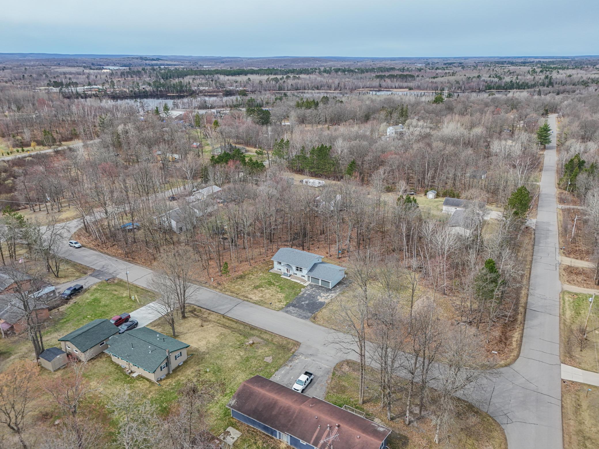 1971 single family home for sale at 814 Rogers Avenue in Grand Rapids, MN — 4 bed, 2 bath (photo 39 of 43)