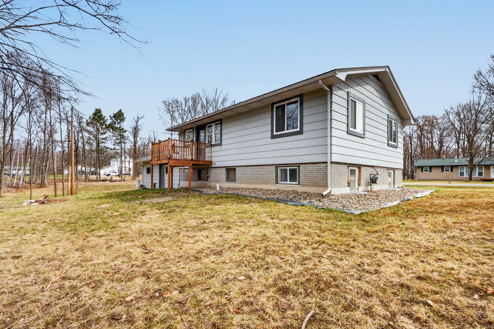 1971 single family home for sale at 814 Rogers Avenue in Grand Rapids, MN — 4 bed, 2 bath (photo 6 of 43)