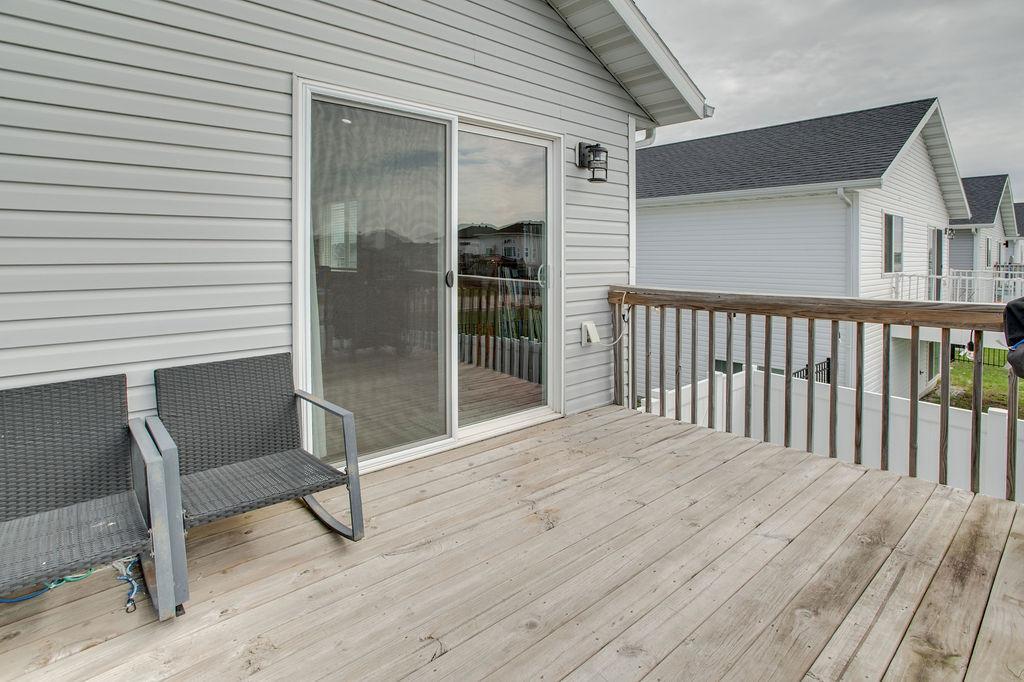 2018 single family home for sale at 1207 Barnes Drive W in West Fargo, ND — 3 bed, 2 bath (photo 39 of 41)