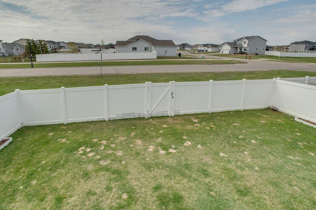 2018 single family home for sale at 1207 Barnes Drive W in West Fargo, ND — 3 bed, 2 bath (photo 41 of 41)