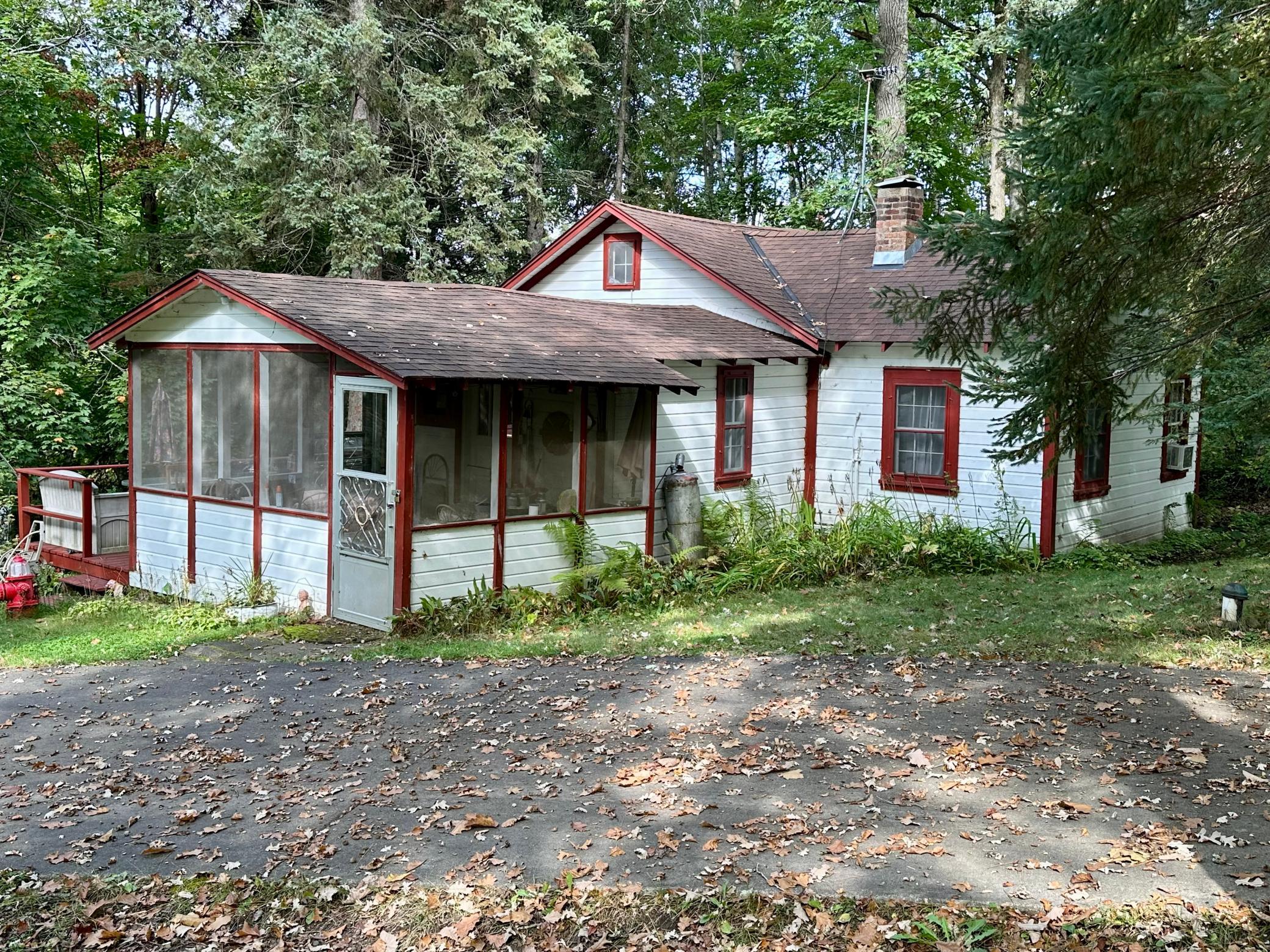 1922 single family home for sale at 51377 189th Avenue in McGregor, MN — 2 bed, 1 bath (photo 2 of 28)