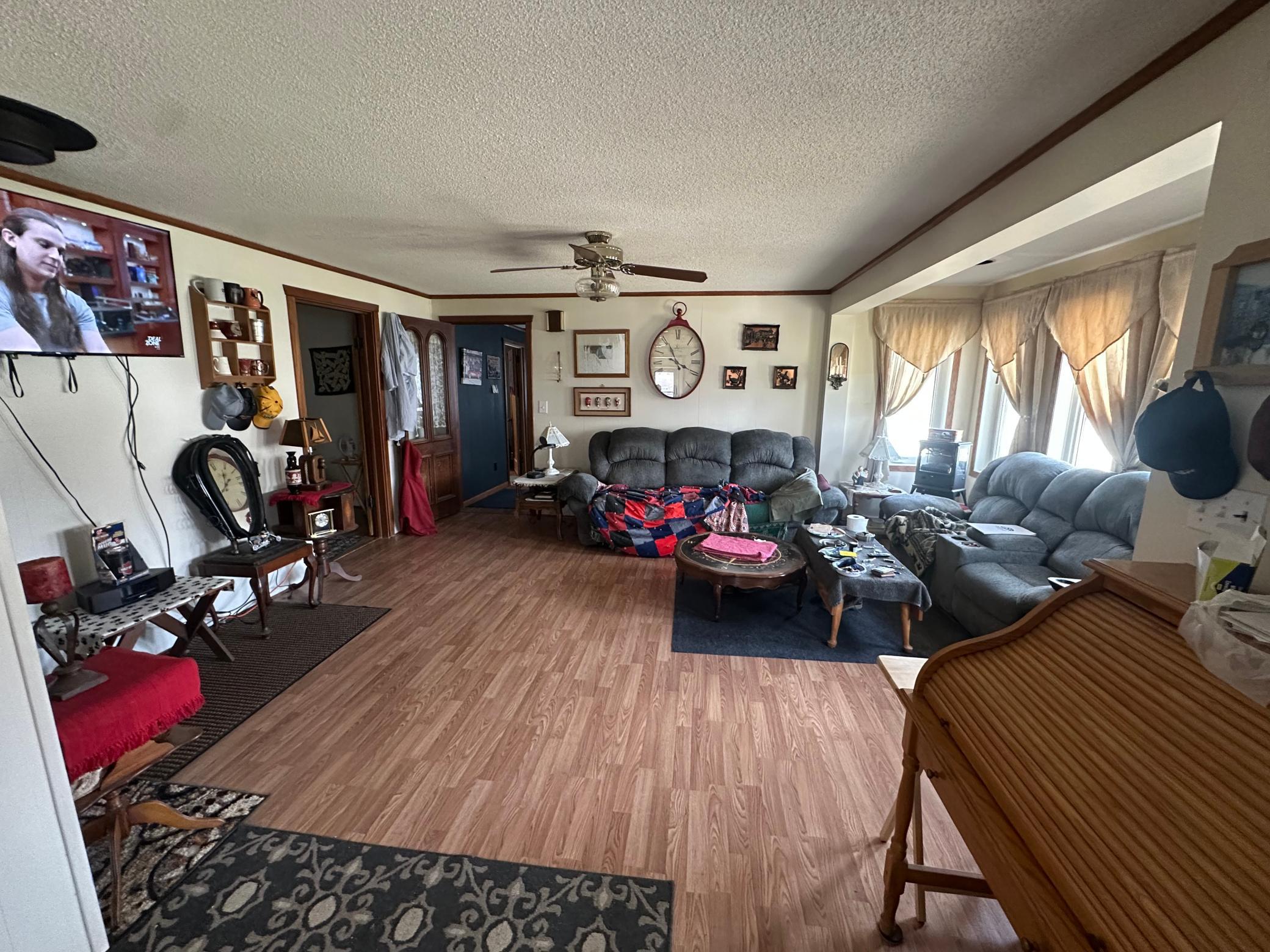 318 2nd Street SE, Hallock MN 56728 - Photo 11 of 17