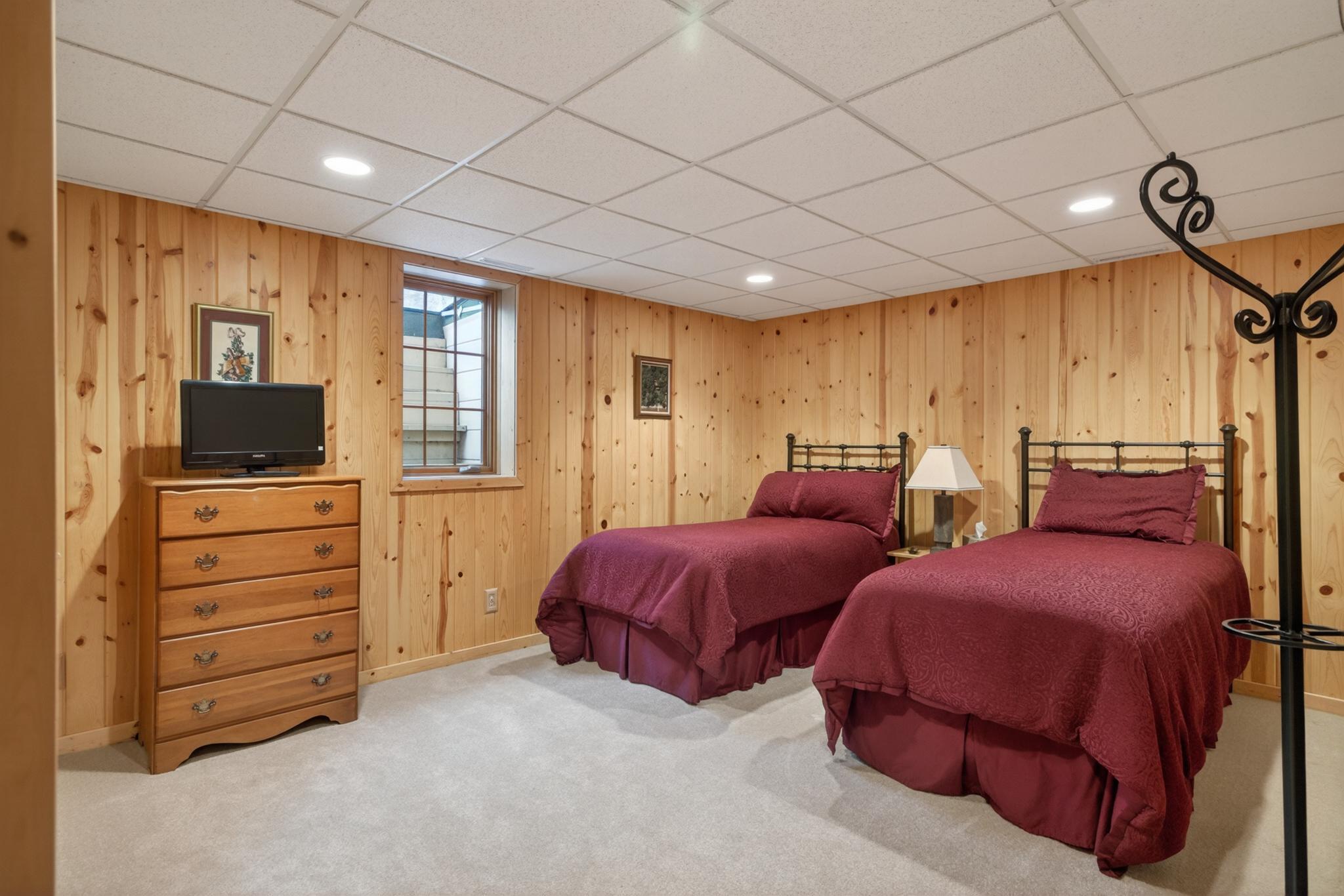 2003 single family home for sale at 8160 Golf View Trail in Pequot Lakes, MN — 3 bed, 3 bath (photo 26 of 50)