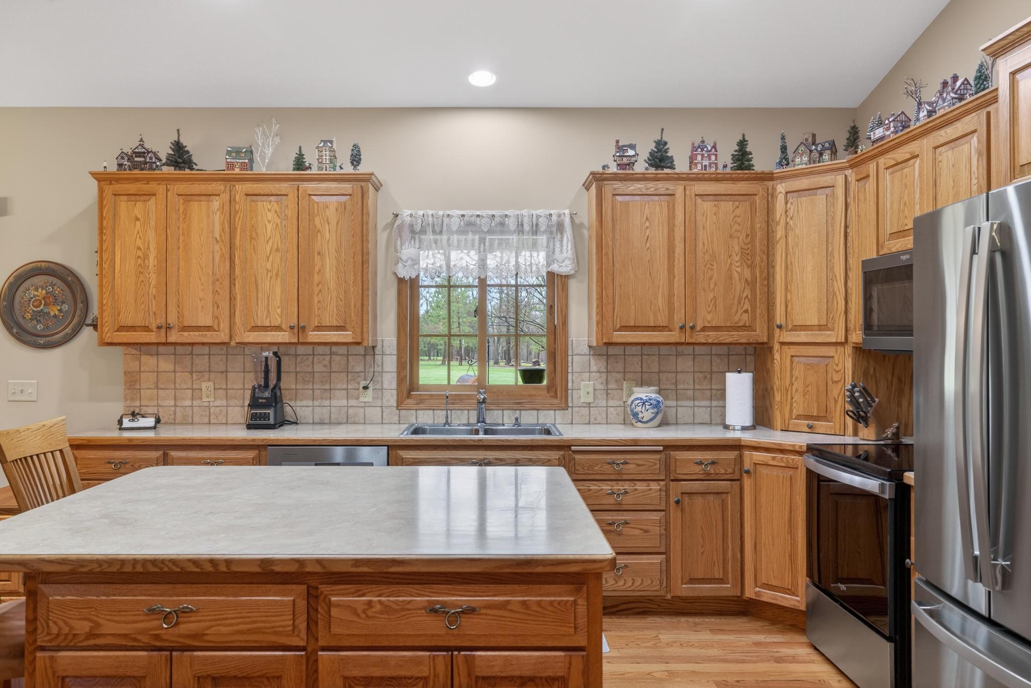 2003 single family home for sale at 8160 Golf View Trail in Pequot Lakes, MN — 3 bed, 3 bath (photo 4 of 50)