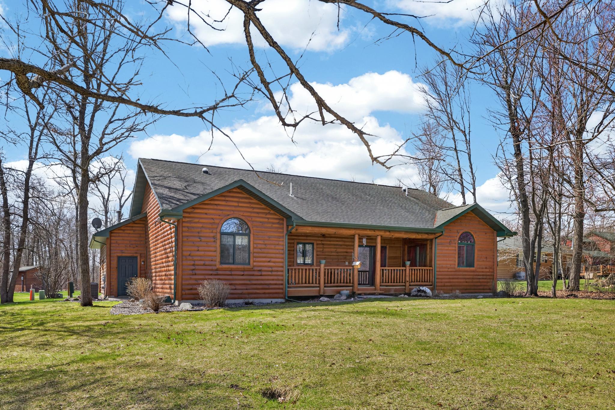 2003 single family home for sale at 8160 Golf View Trail in Pequot Lakes, MN — 3 bed, 3 bath (photo 33 of 50)