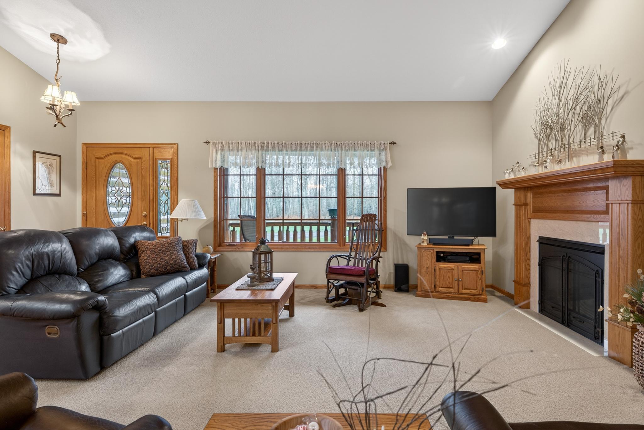 2003 single family home for sale at 8160 Golf View Trail in Pequot Lakes, MN — 3 bed, 3 bath (photo 8 of 50)