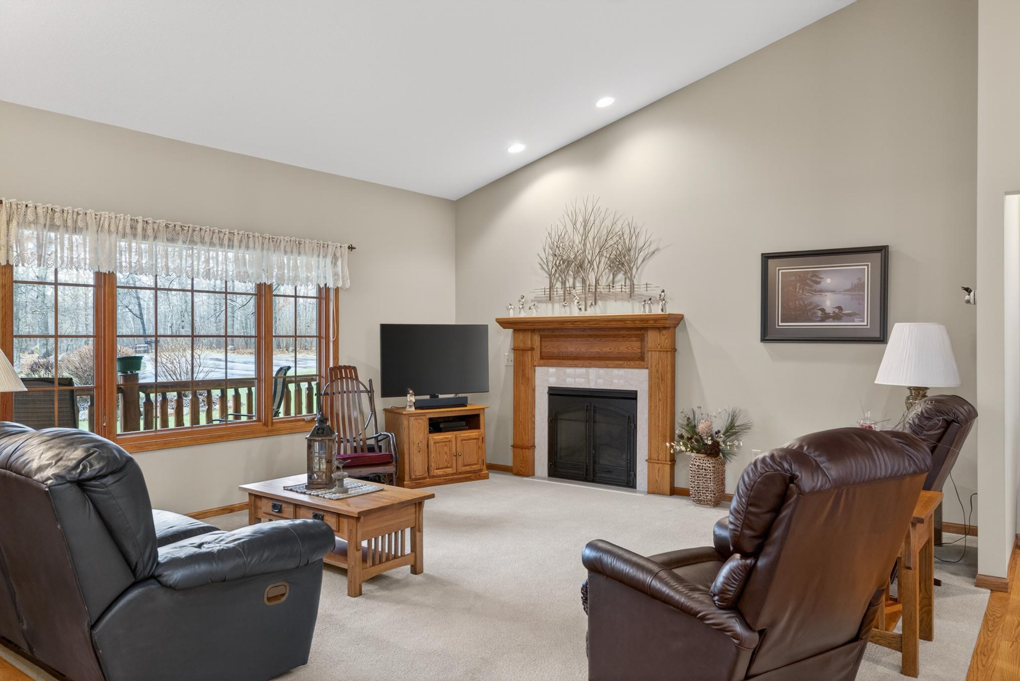 2003 single family home for sale at 8160 Golf View Trail in Pequot Lakes, MN — 3 bed, 3 bath (photo 9 of 50)