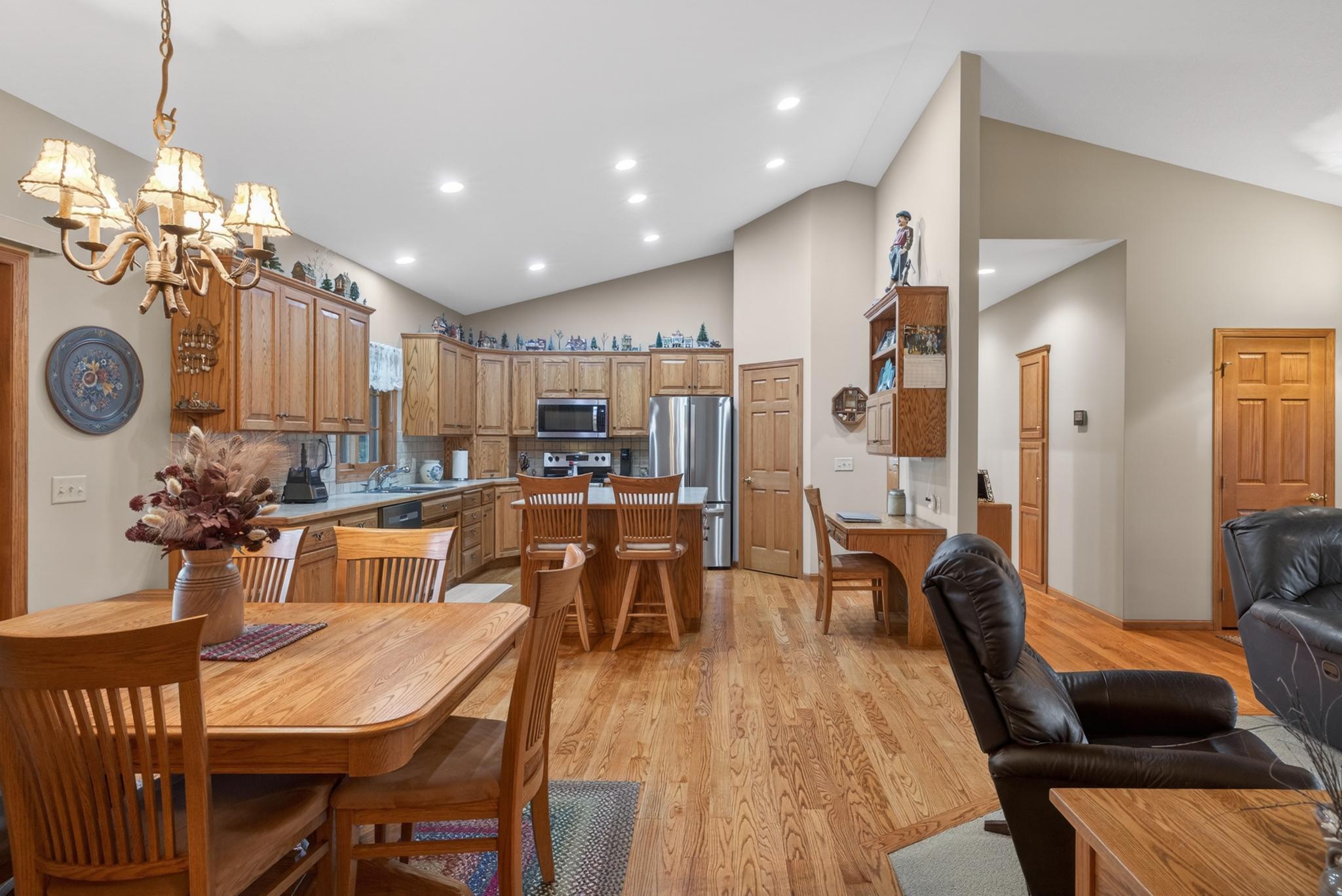 2003 single family home for sale at 8160 Golf View Trail in Pequot Lakes, MN — 3 bed, 3 bath (photo 10 of 50)