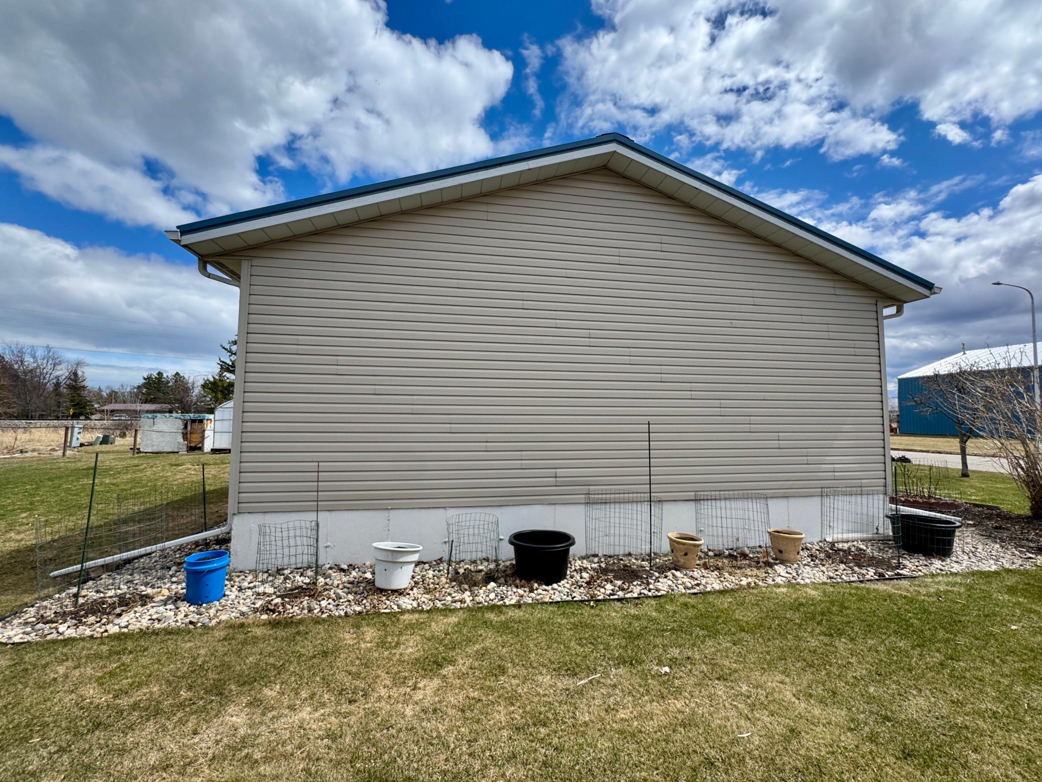 305 Lincoln Street SE, Warroad MN 56763 - Photo 22 of 24
