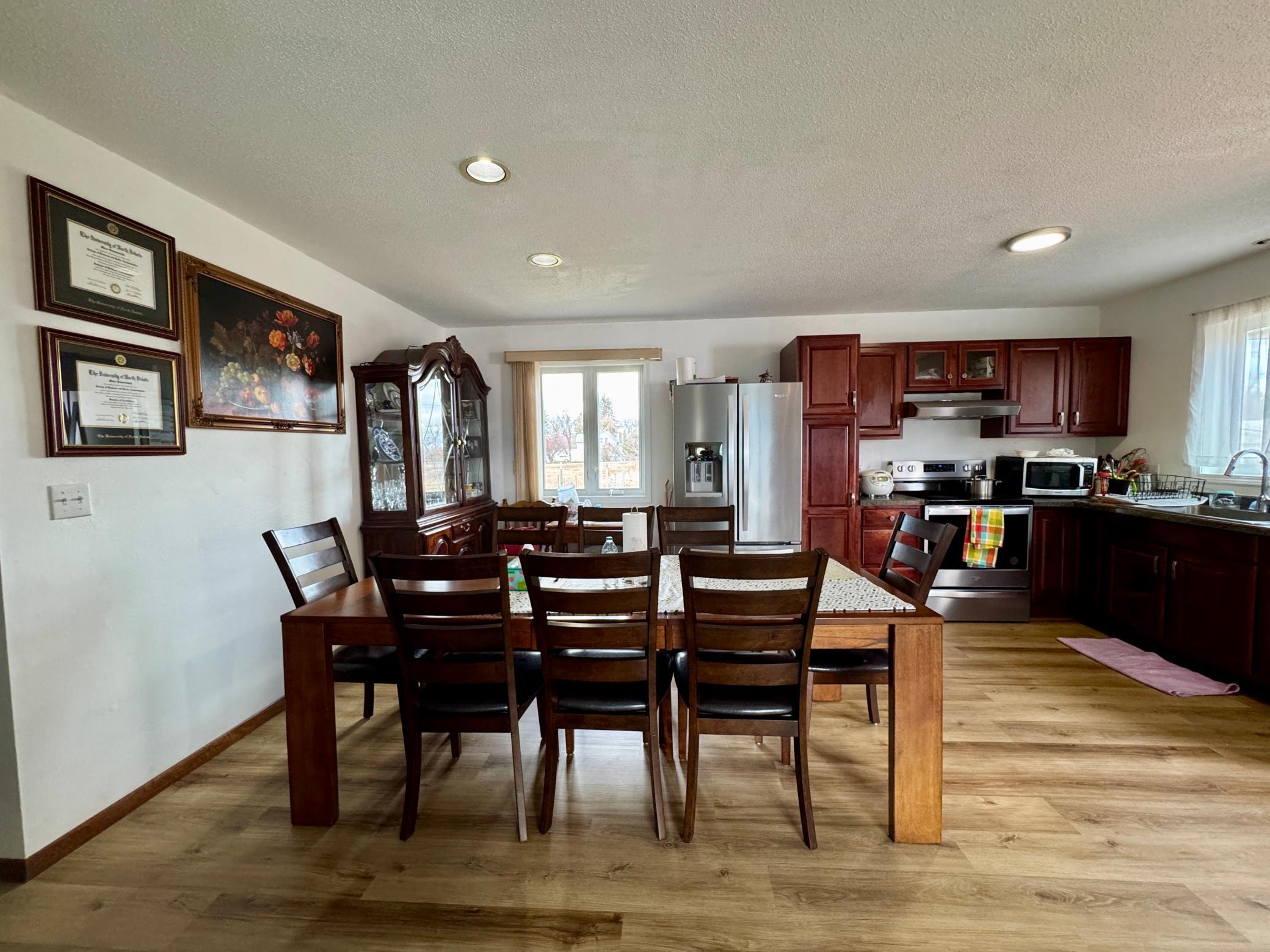 305 Lincoln Street SE, Warroad MN 56763 - Photo 6 of 24