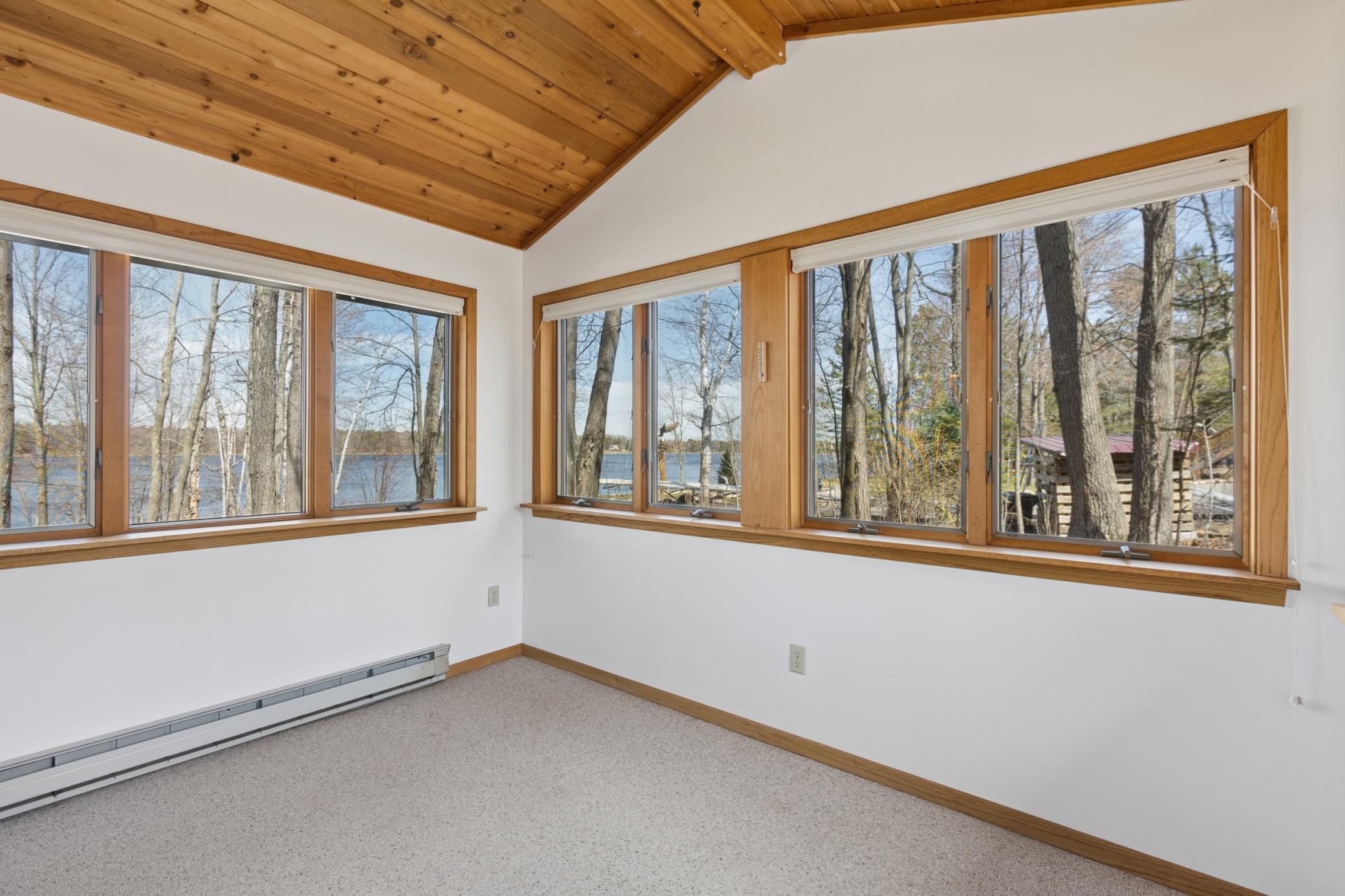 1988 single family home for sale at 19548 Blue Lane E in Emily, MN — 1 bed, 1 bath (photo 13 of 39)