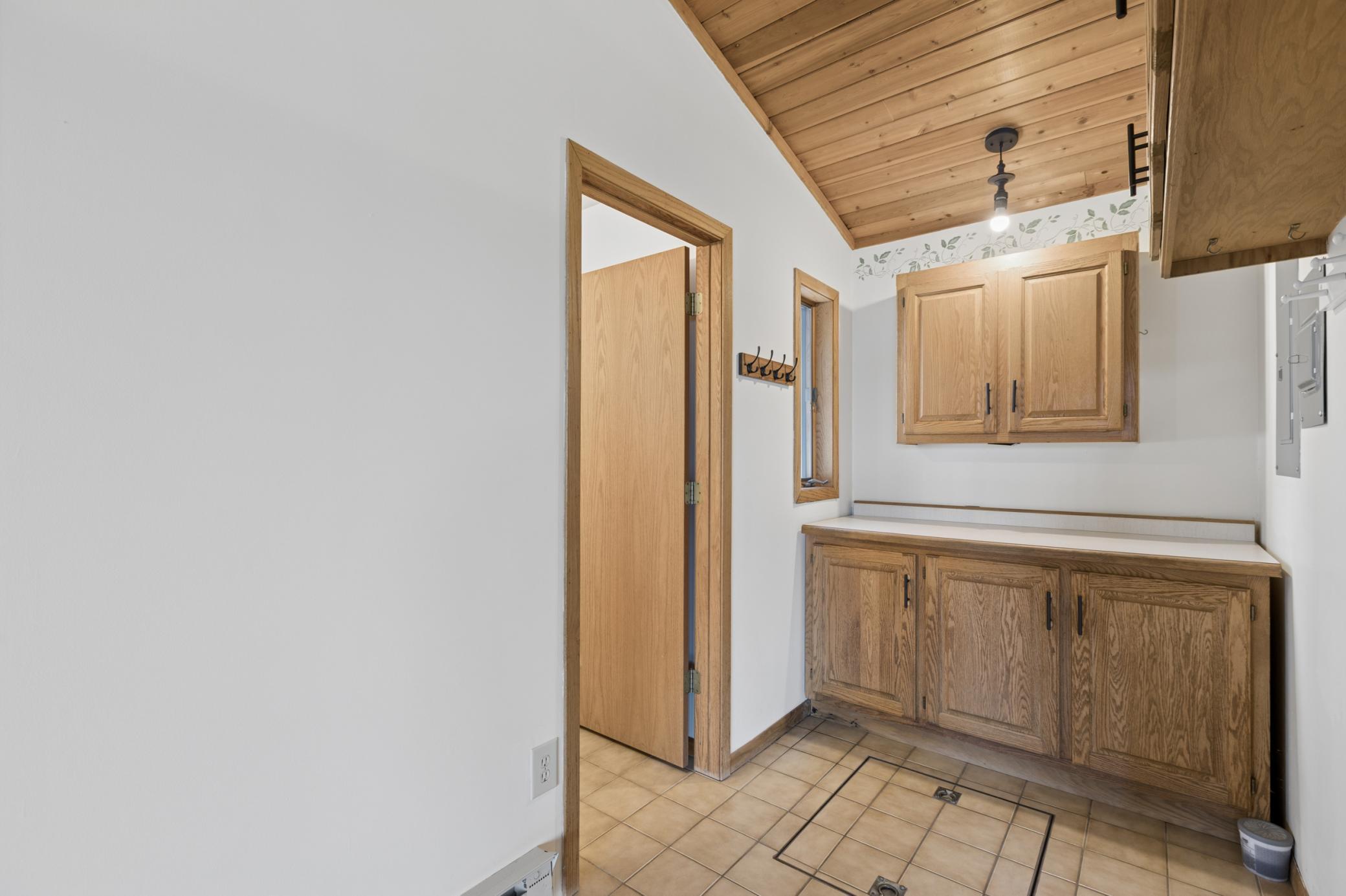 1988 single family home for sale at 19548 Blue Lane E in Emily, MN — 1 bed, 1 bath (photo 15 of 39)