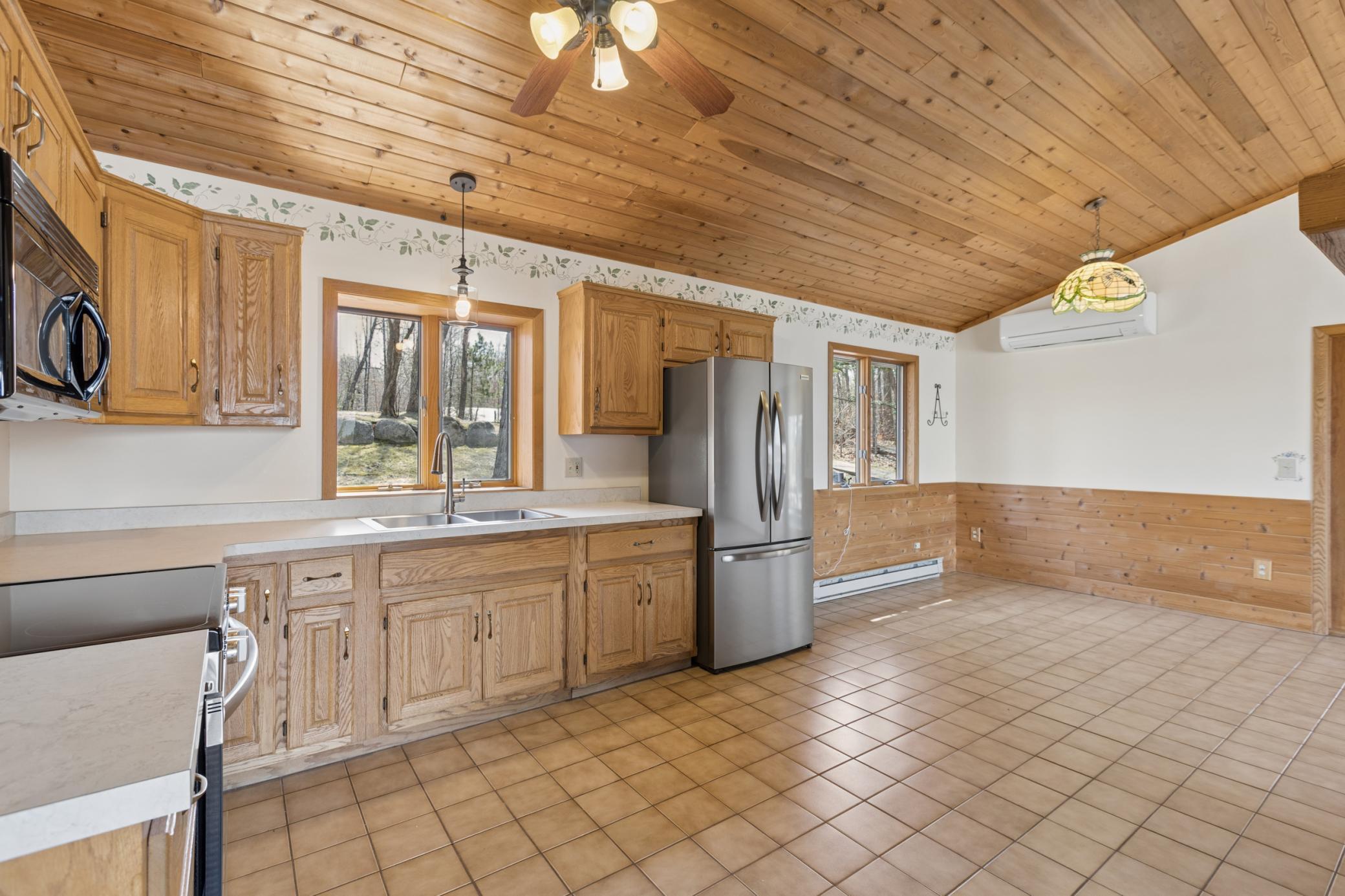 1988 single family home for sale at 19548 Blue Lane E in Emily, MN — 1 bed, 1 bath (photo 17 of 39)