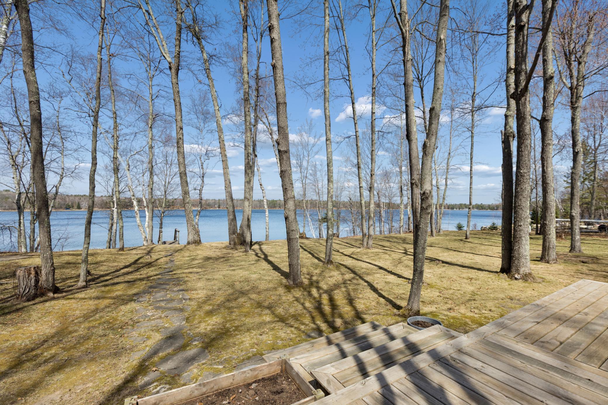 1988 single family home for sale at 19548 Blue Lane E in Emily, MN — 1 bed, 1 bath (photo 5 of 39)