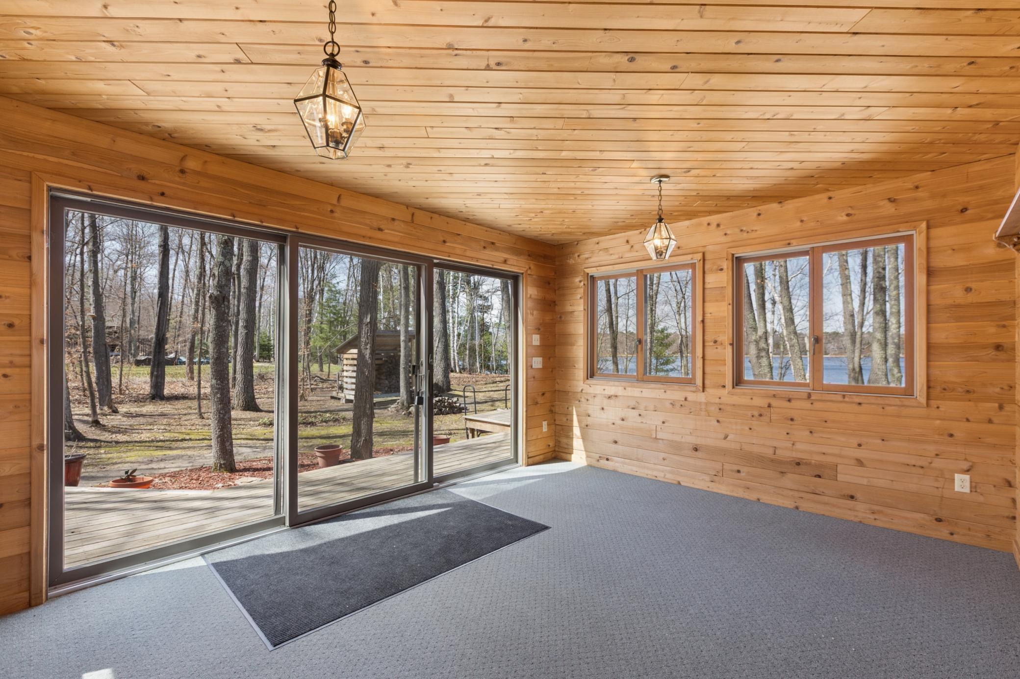 1988 single family home for sale at 19548 Blue Lane E in Emily, MN — 1 bed, 1 bath (photo 6 of 39)