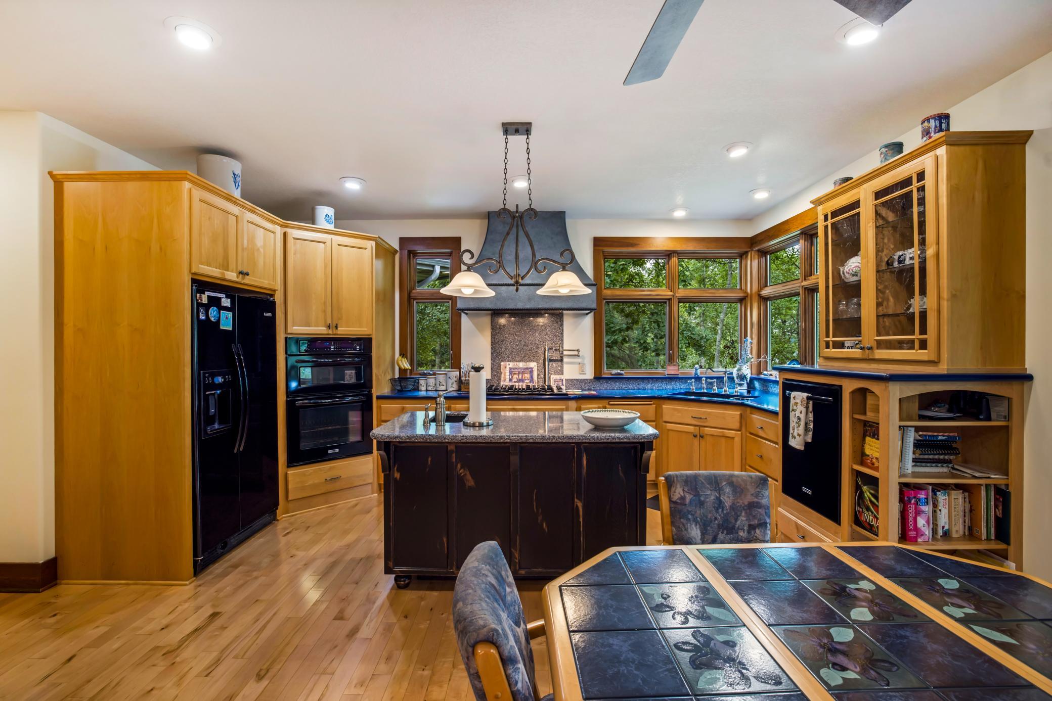 2007 single family home for sale at 35365 E Boot Lake Road in Park Rapids, MN — 4 bed, 3 bath (photo 16 of 87)
