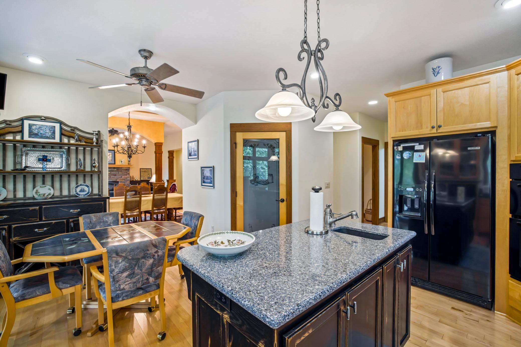2007 single family home for sale at 35365 E Boot Lake Road in Park Rapids, MN — 4 bed, 3 bath (photo 18 of 87)