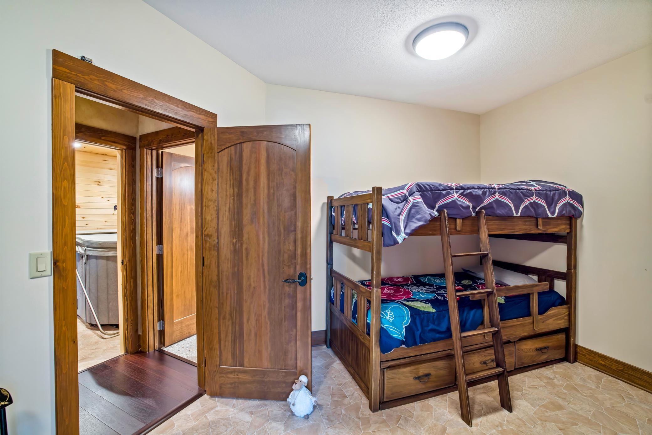 2007 single family home for sale at 35365 E Boot Lake Road in Park Rapids, MN — 4 bed, 3 bath (photo 30 of 87)