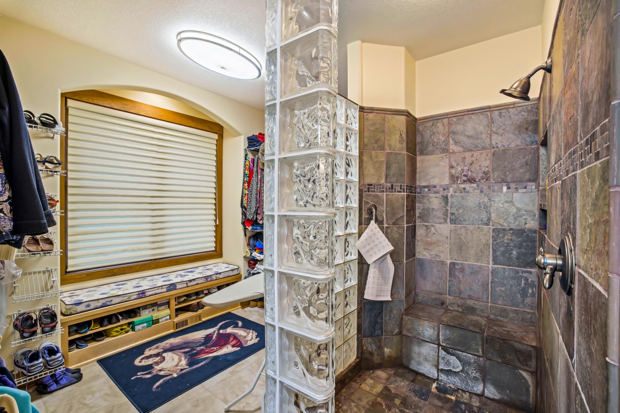 2007 single family home for sale at 35365 E Boot Lake Road in Park Rapids, MN — 4 bed, 3 bath (photo 8 of 87)