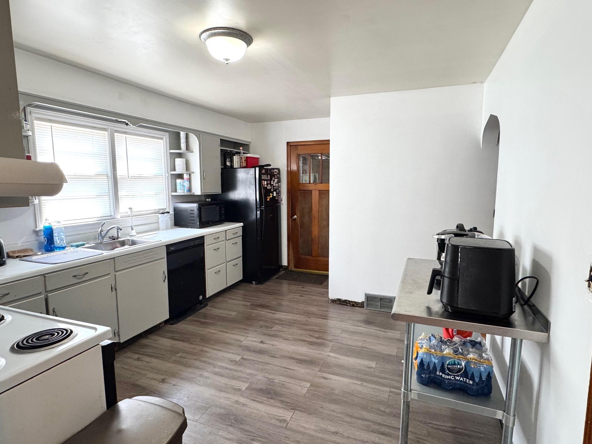 406 3rd Street NE, Roseau MN 56751 - Photo 6 of 11
