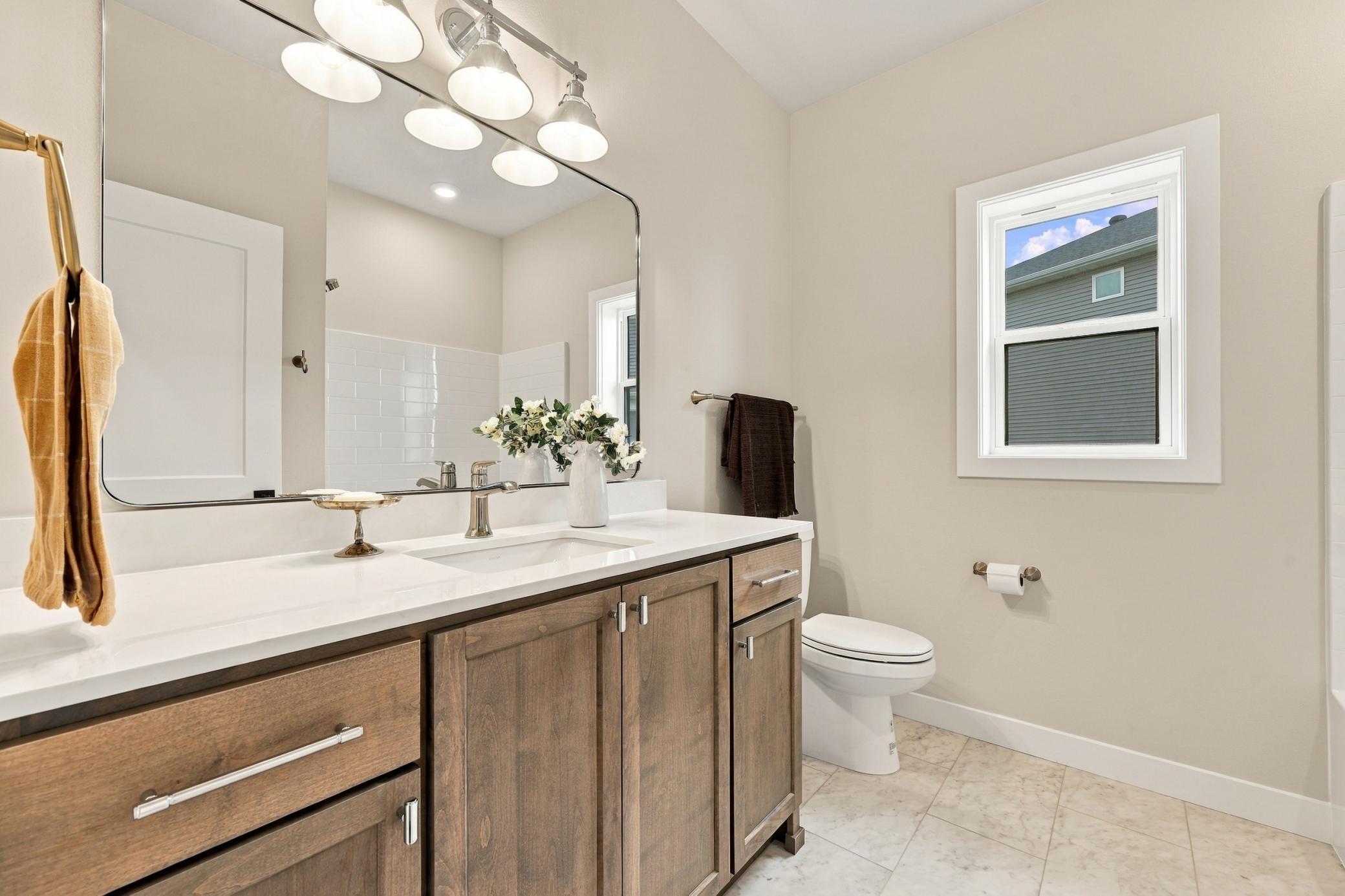 2026 single family home for sale at 1555 72nd Avenue S in Fargo, ND — 6 bed, 3 bath (photo 32 of 69)