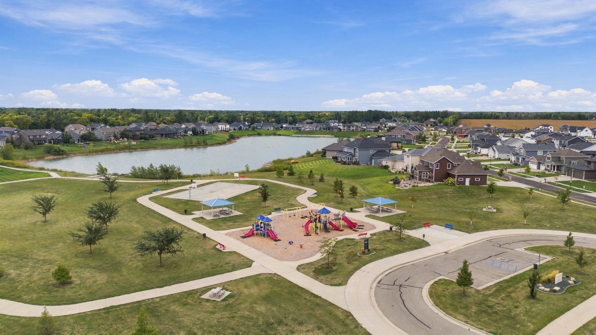 2026 single family home for sale at 1555 72nd Avenue S in Fargo, ND — 6 bed, 3 bath (photo 66 of 69)