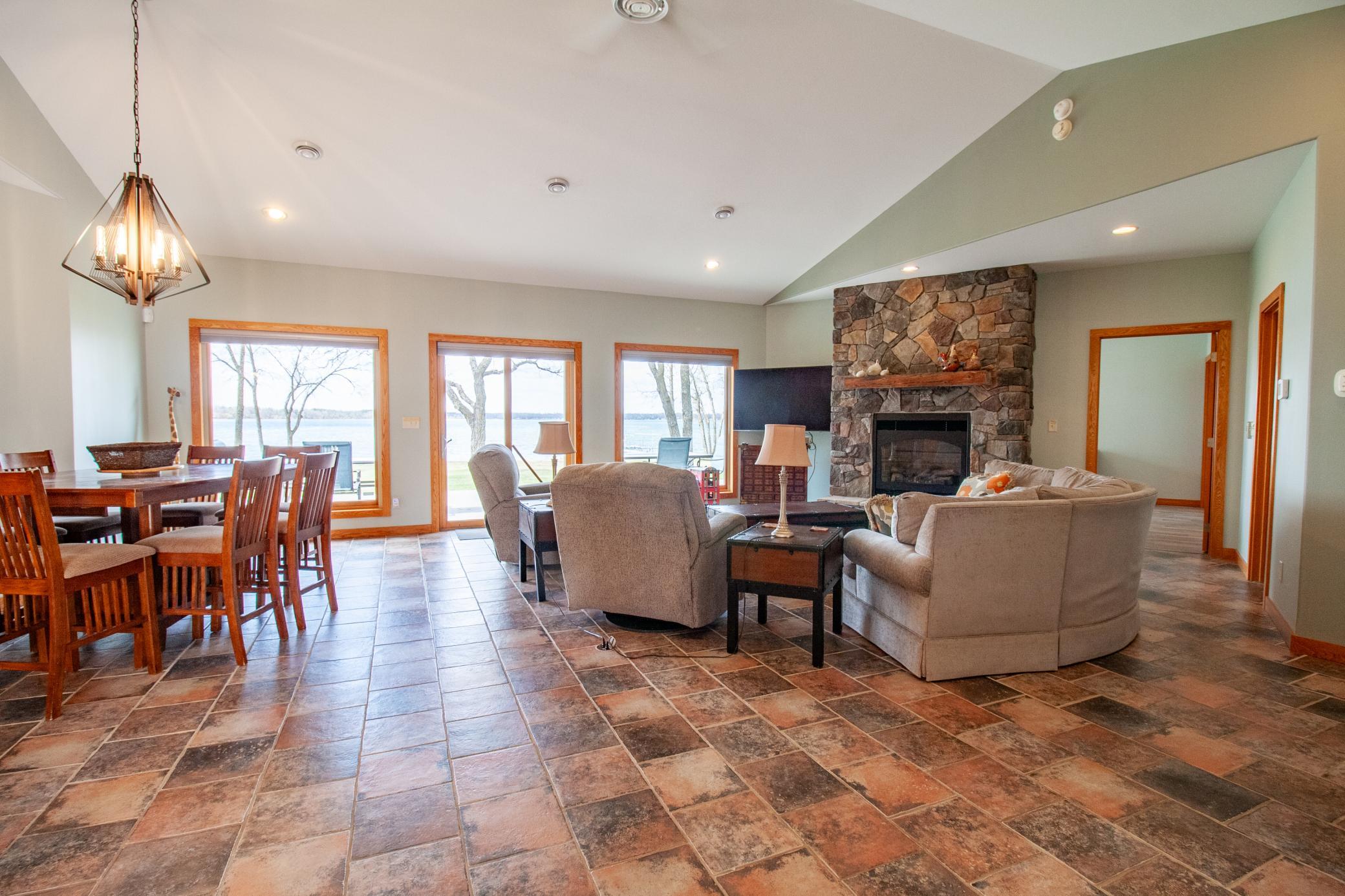 2007 single family home for sale at 34931 Northview Road in Battle Lake, MN — 5 bed, 3 bath (photo 18 of 67)