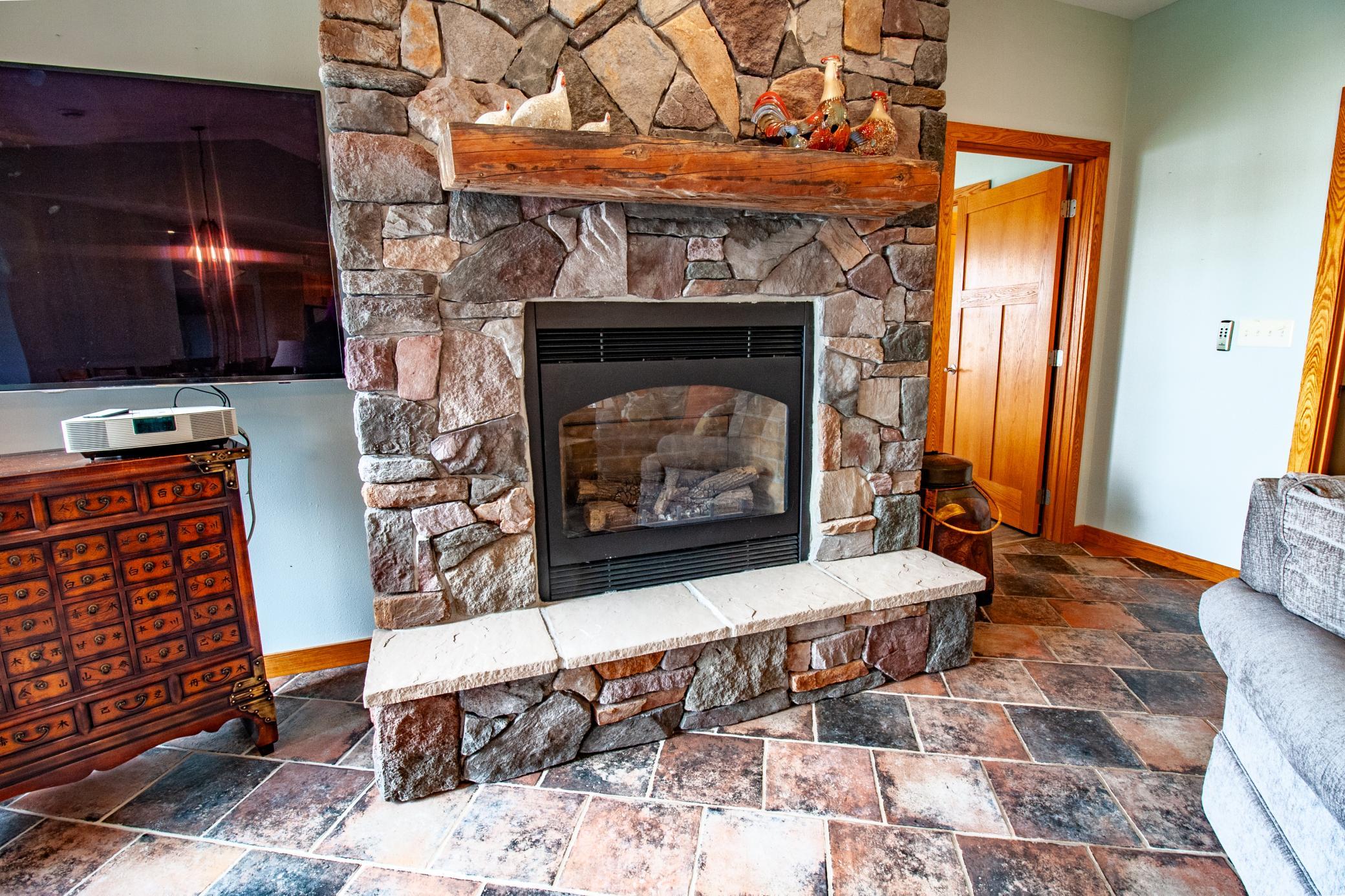2007 single family home for sale at 34931 Northview Road in Battle Lake, MN — 5 bed, 3 bath (photo 20 of 67)