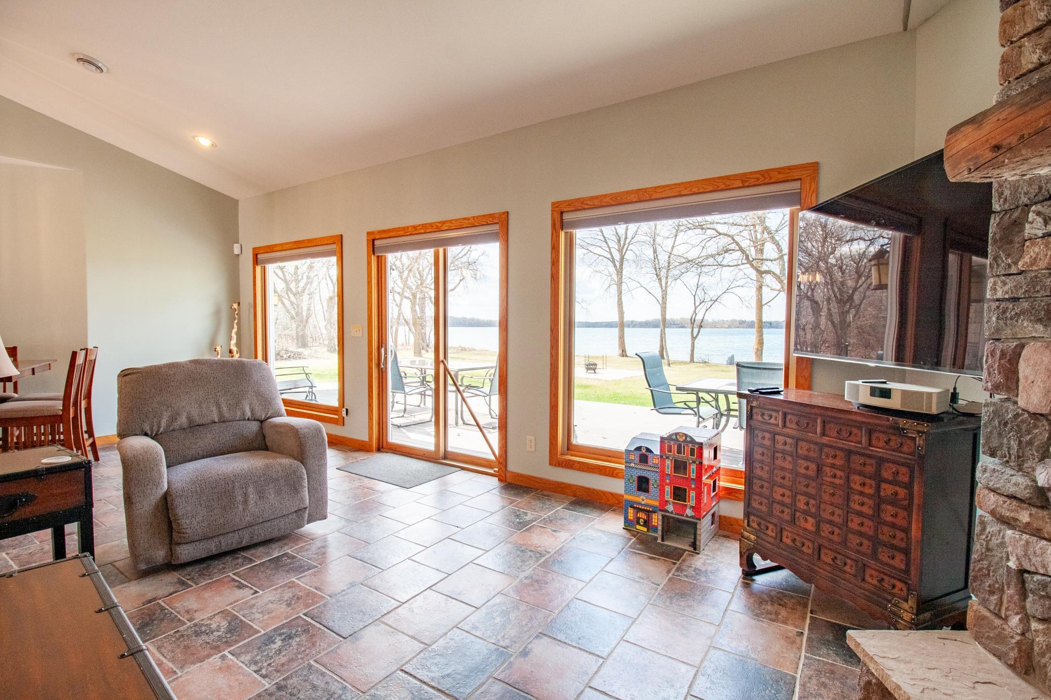 2007 single family home for sale at 34931 Northview Road in Battle Lake, MN — 5 bed, 3 bath (photo 21 of 67)