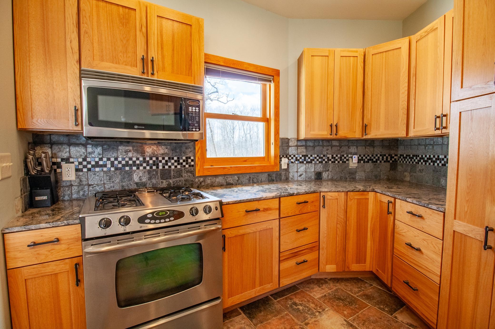 2007 single family home for sale at 34931 Northview Road in Battle Lake, MN — 5 bed, 3 bath (photo 27 of 67)