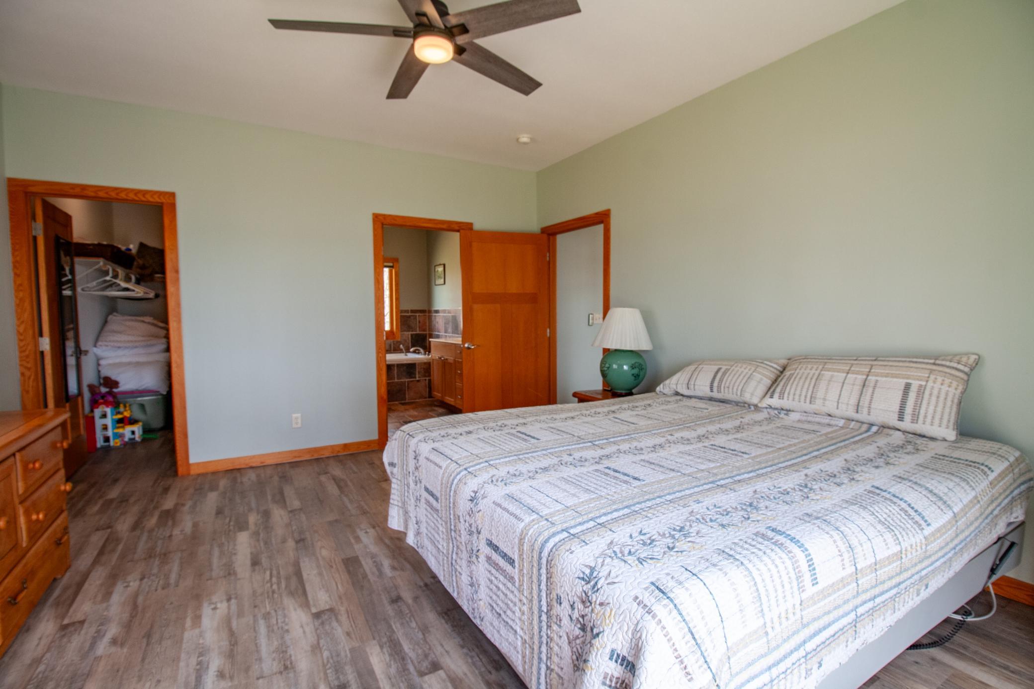 2007 single family home for sale at 34931 Northview Road in Battle Lake, MN — 5 bed, 3 bath (photo 35 of 67)