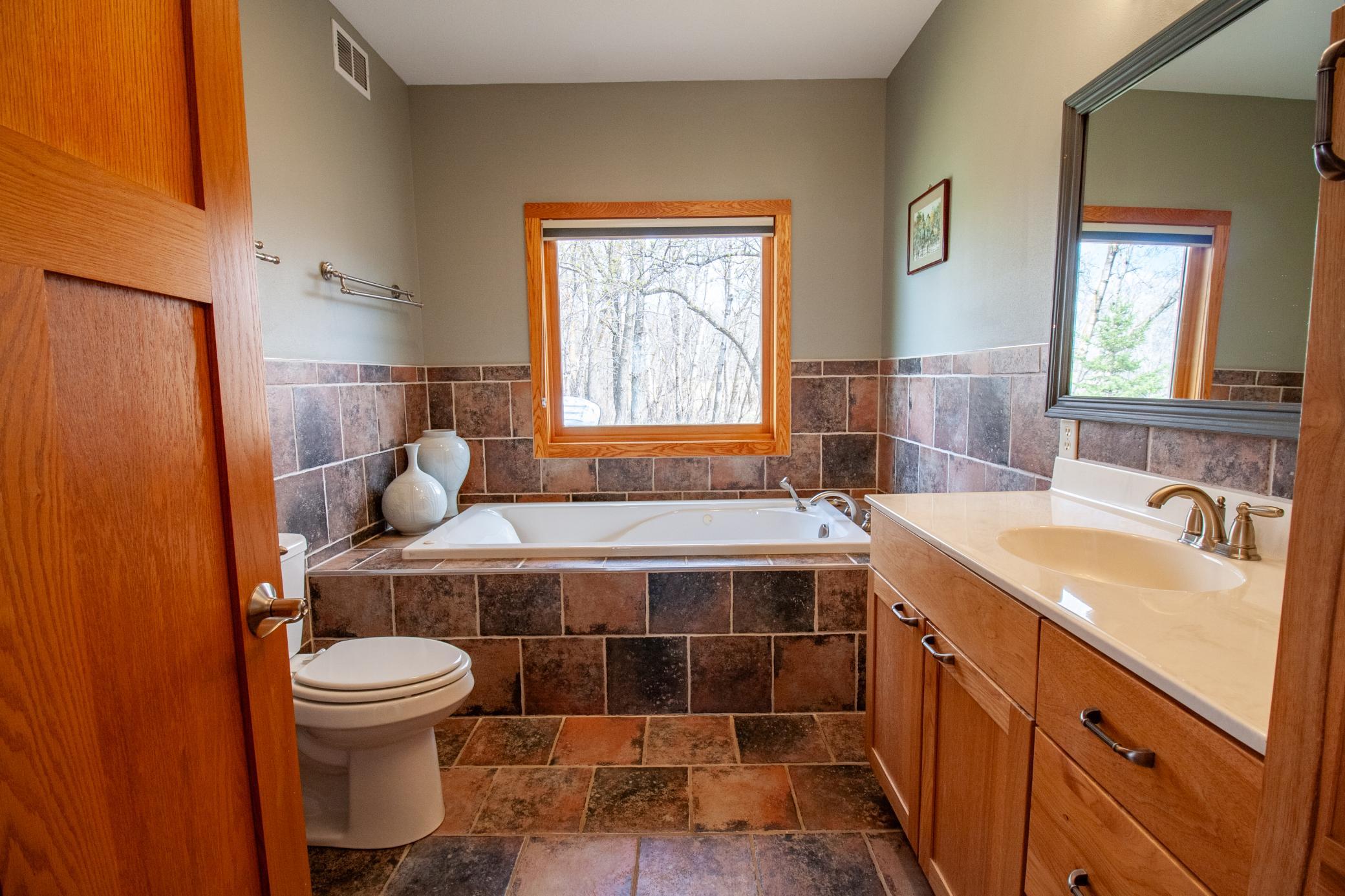 2007 single family home for sale at 34931 Northview Road in Battle Lake, MN — 5 bed, 3 bath (photo 41 of 67)