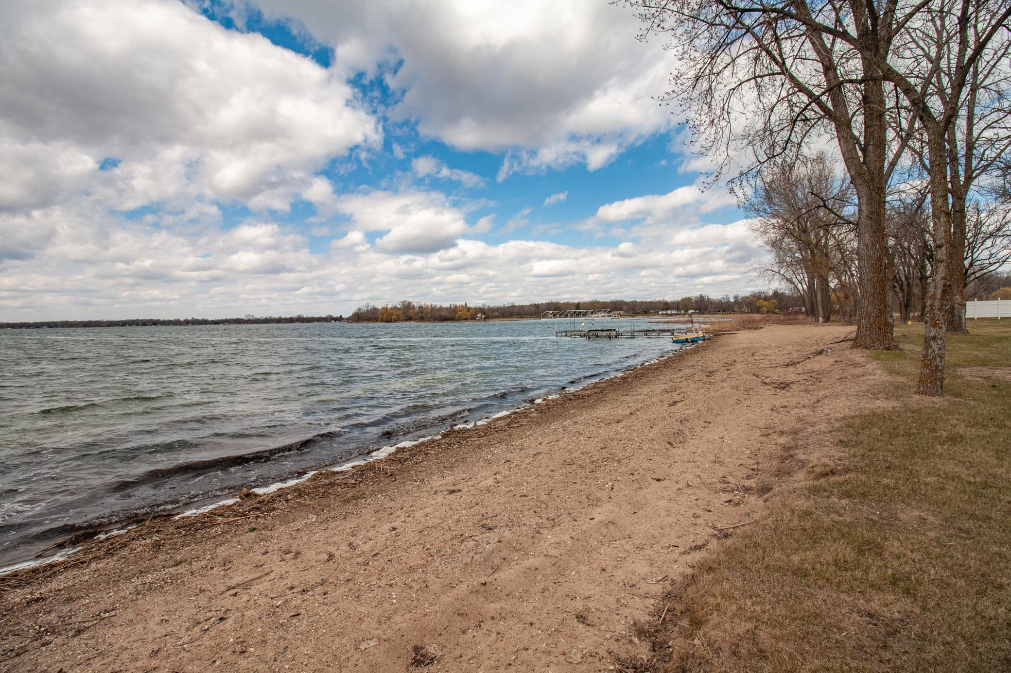 2007 single family home for sale at 34931 Northview Road in Battle Lake, MN — 5 bed, 3 bath (photo 6 of 67)