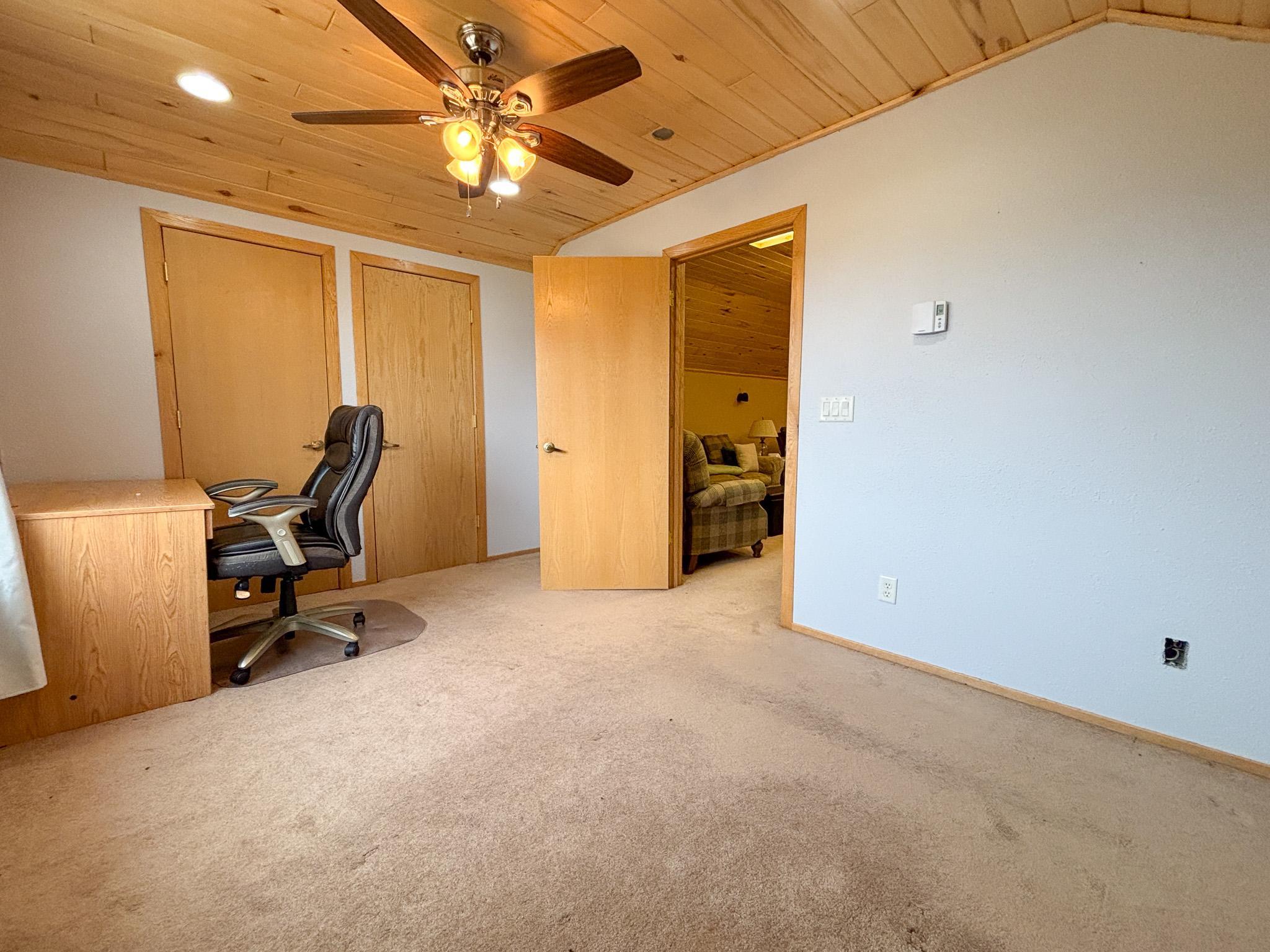 2002 single family home for sale at 48413 205th Avenue in Pelican Rapids, MN — 5 bed, 4 bath (photo 22 of 77)