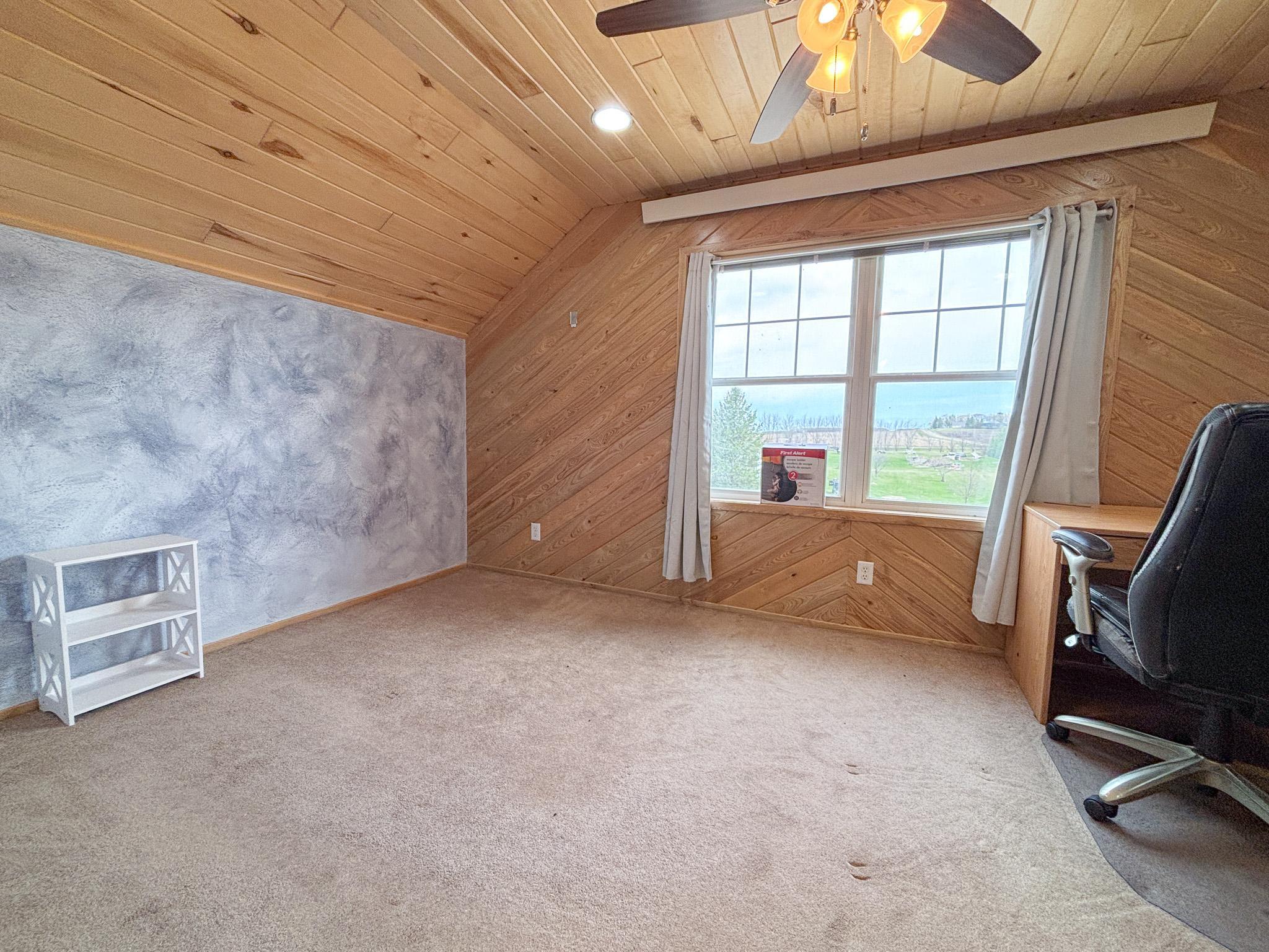 2002 single family home for sale at 48413 205th Avenue in Pelican Rapids, MN — 5 bed, 4 bath (photo 23 of 77)