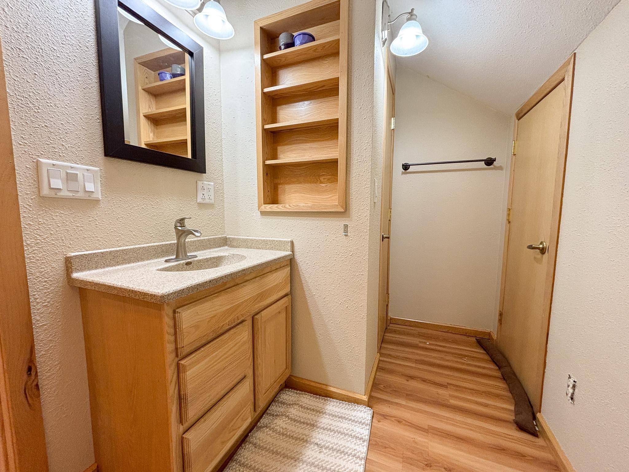 2002 single family home for sale at 48413 205th Avenue in Pelican Rapids, MN — 5 bed, 4 bath (photo 25 of 77)