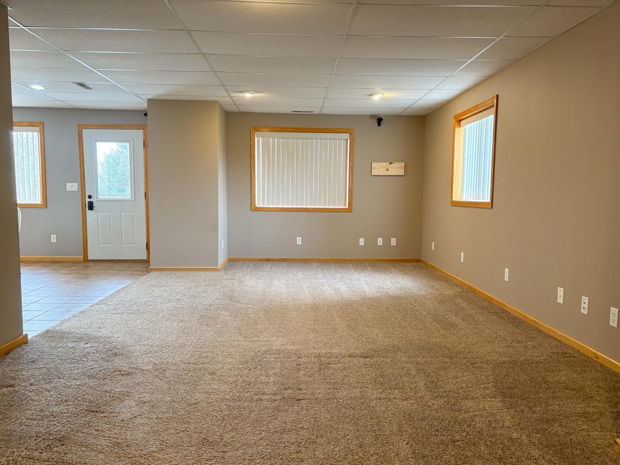 2002 single family home for sale at 48413 205th Avenue in Pelican Rapids, MN — 5 bed, 4 bath (photo 28 of 77)
