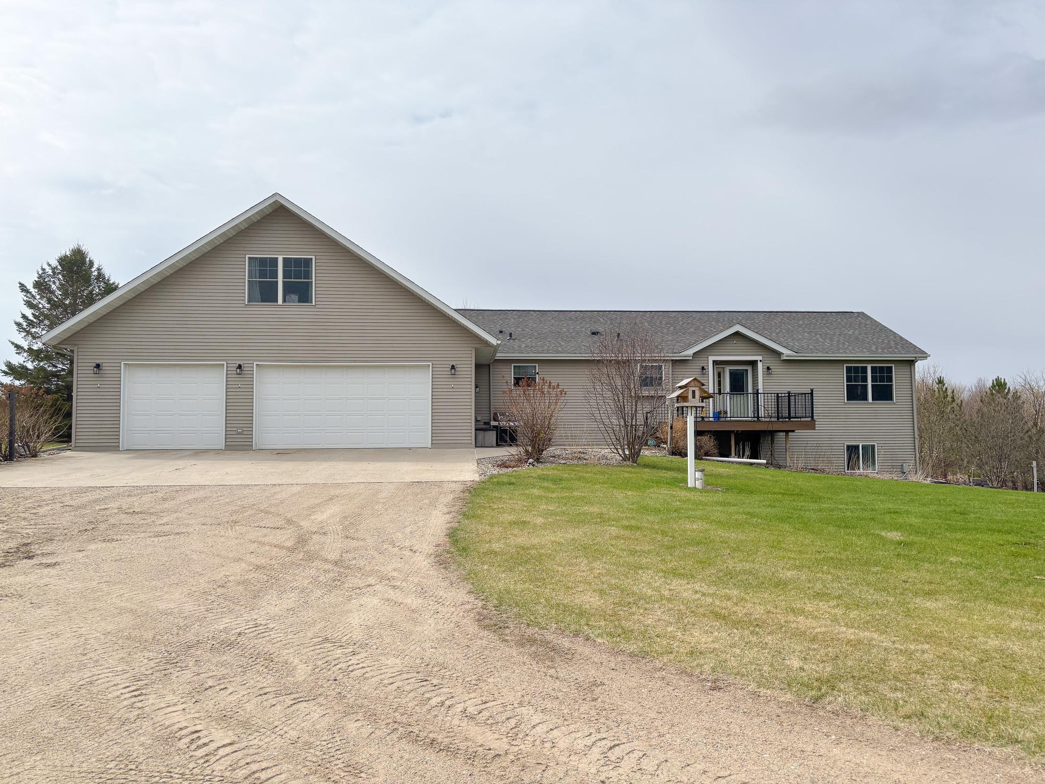 2002 single family home for sale at 48413 205th Avenue in Pelican Rapids, MN — 5 bed, 4 bath (photo 45 of 77)