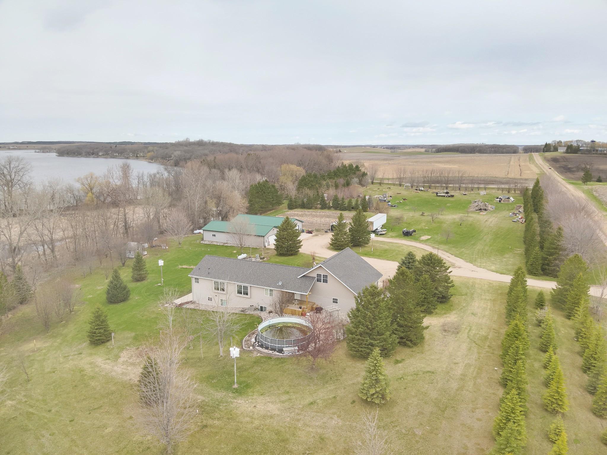 2002 single family home for sale at 48413 205th Avenue in Pelican Rapids, MN — 5 bed, 4 bath (photo 63 of 77)