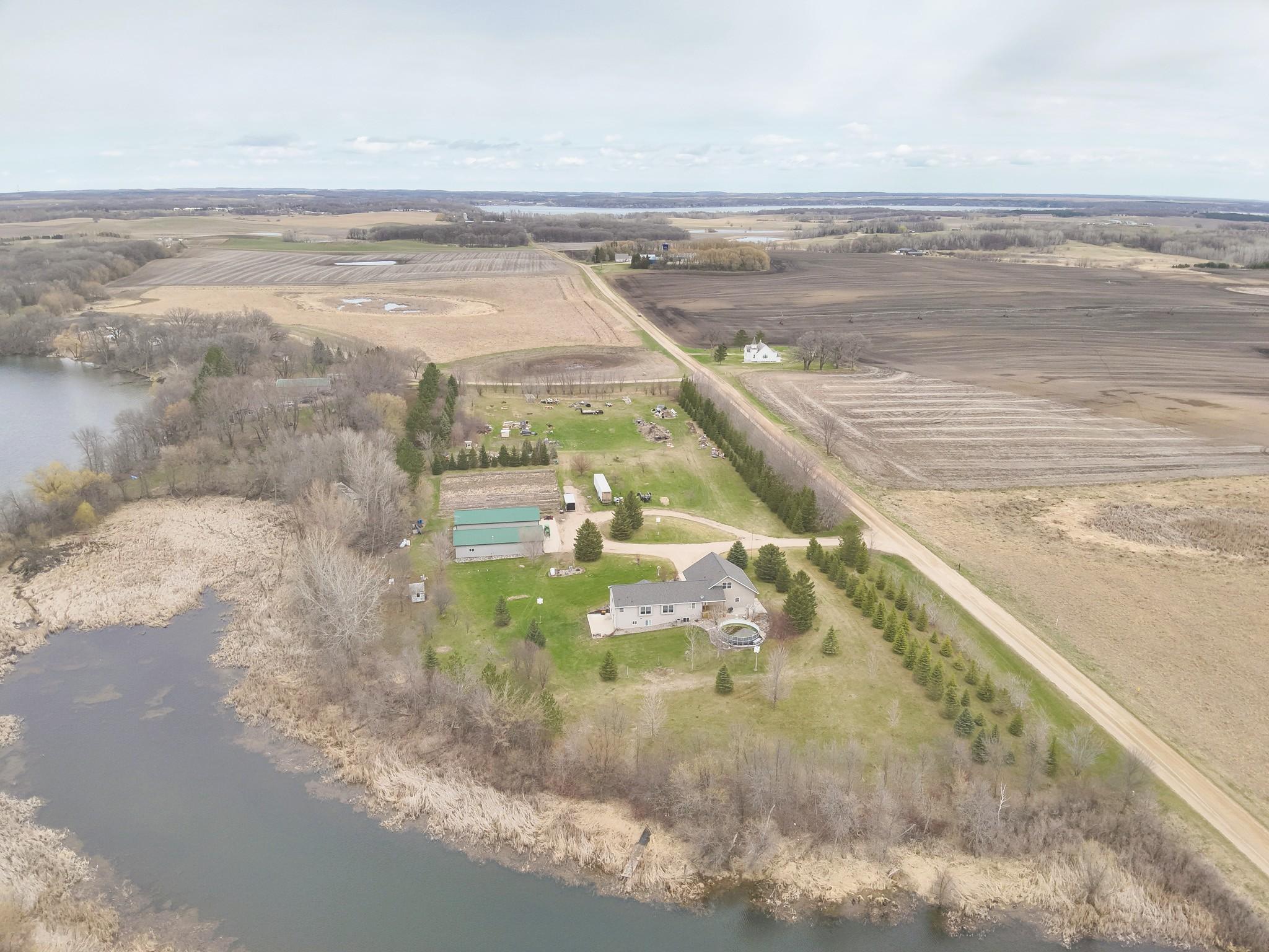 2002 single family home for sale at 48413 205th Avenue in Pelican Rapids, MN — 5 bed, 4 bath (photo 65 of 77)